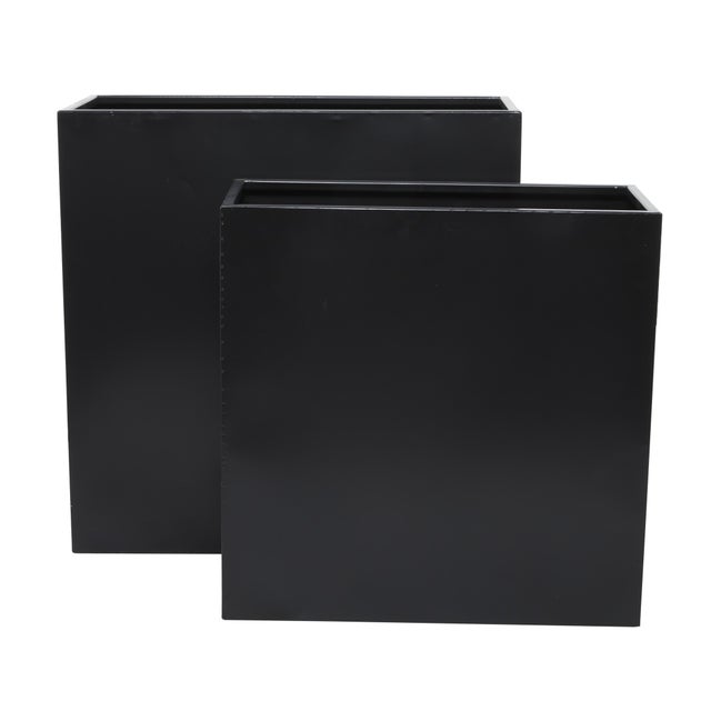 Bayberry Lane Outdoor Planter (Set of 2)