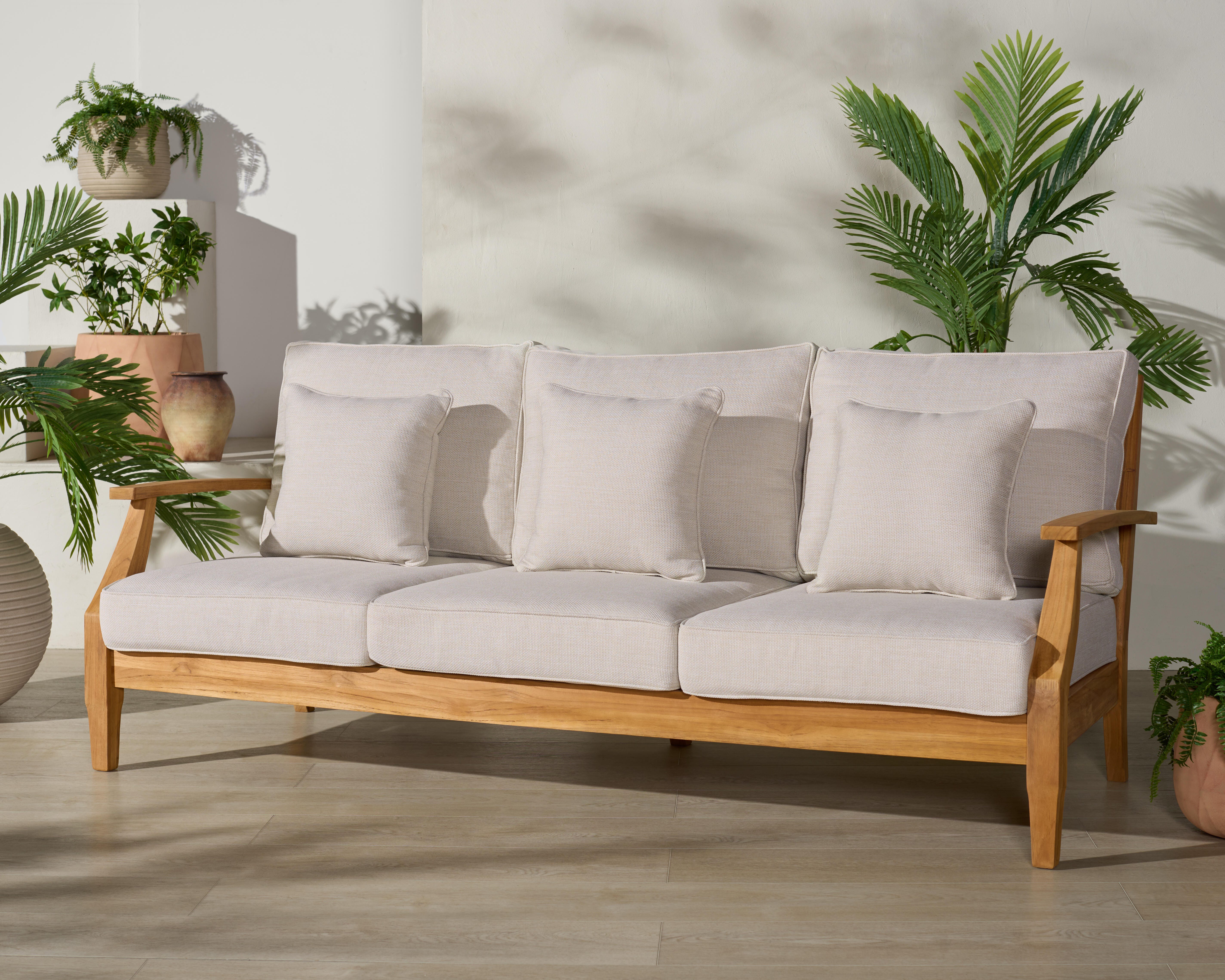 Safavieh Outdoor Sofa, White/Beige, large