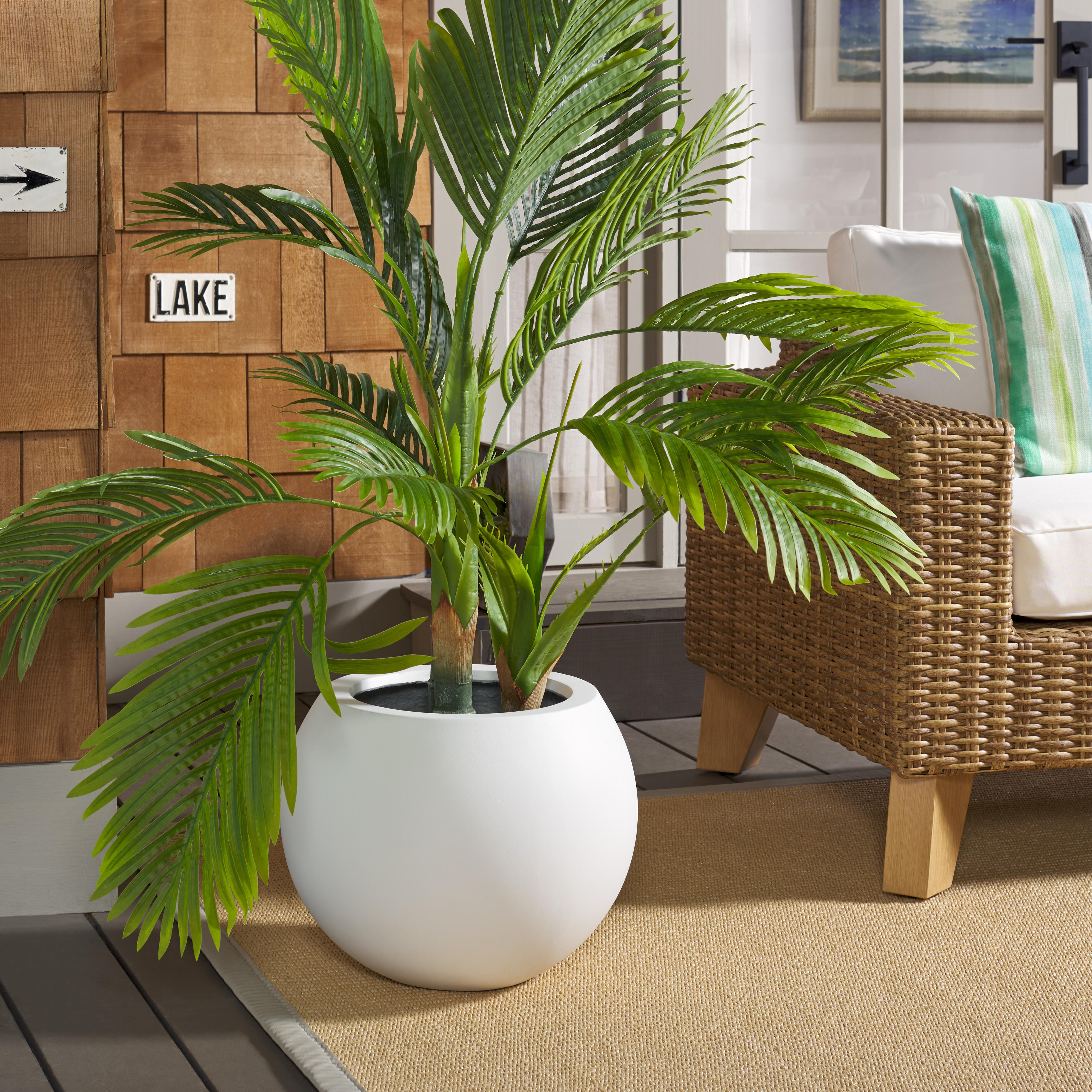 Safavieh Kenslia Outdoor Planter, White, rollover