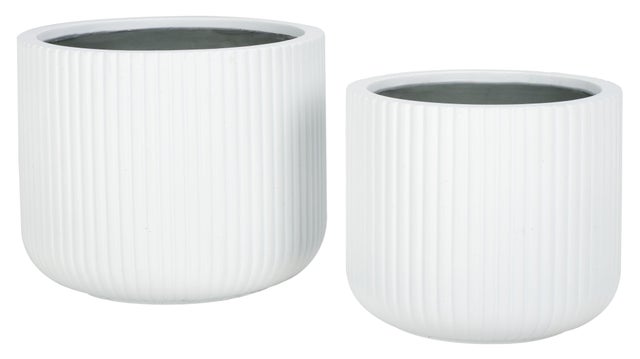 Safavieh Lucca Outdoor Planter (Set of 2)
