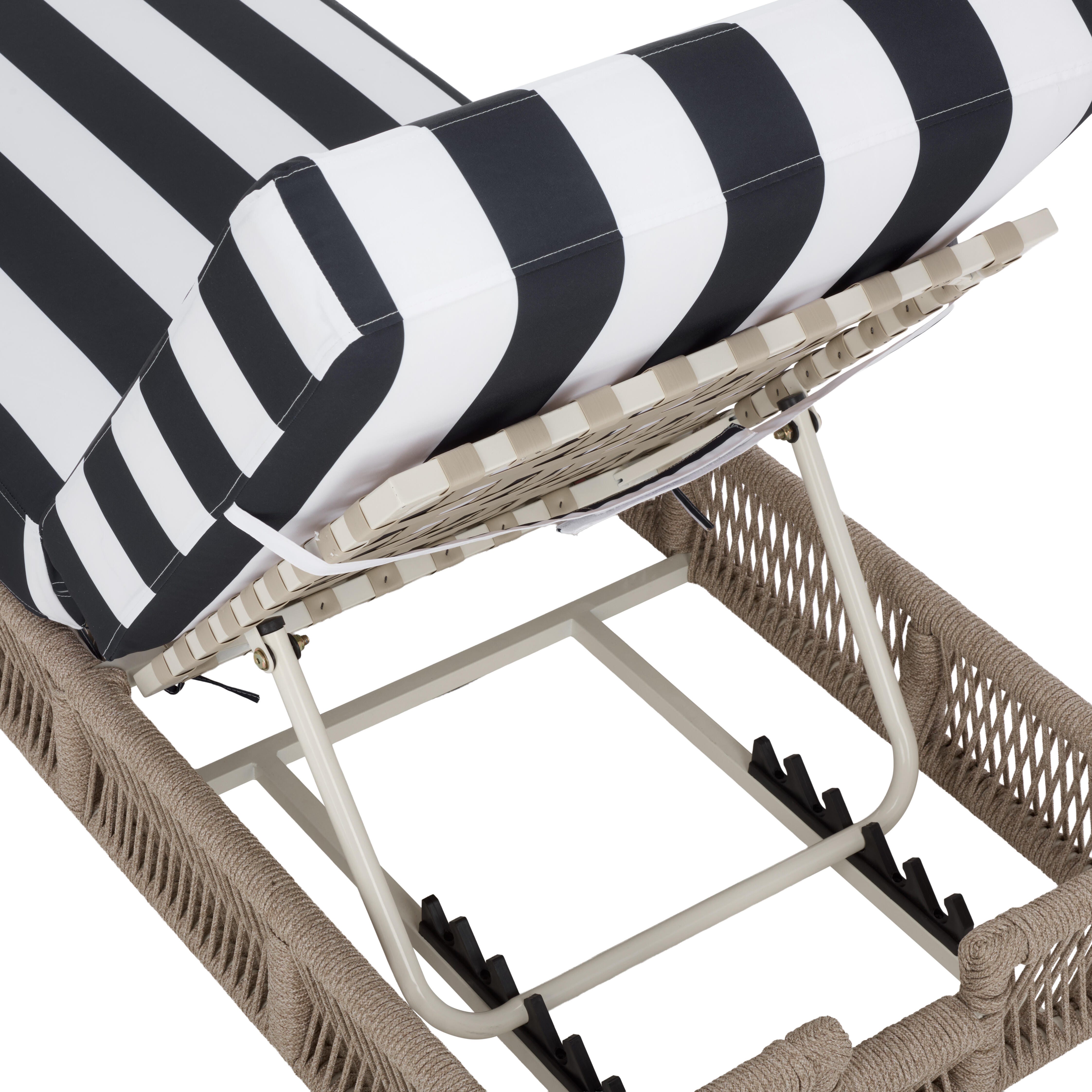 Safavieh Gillian Outdoor Chaise Lounge, Tan/Navy, large
