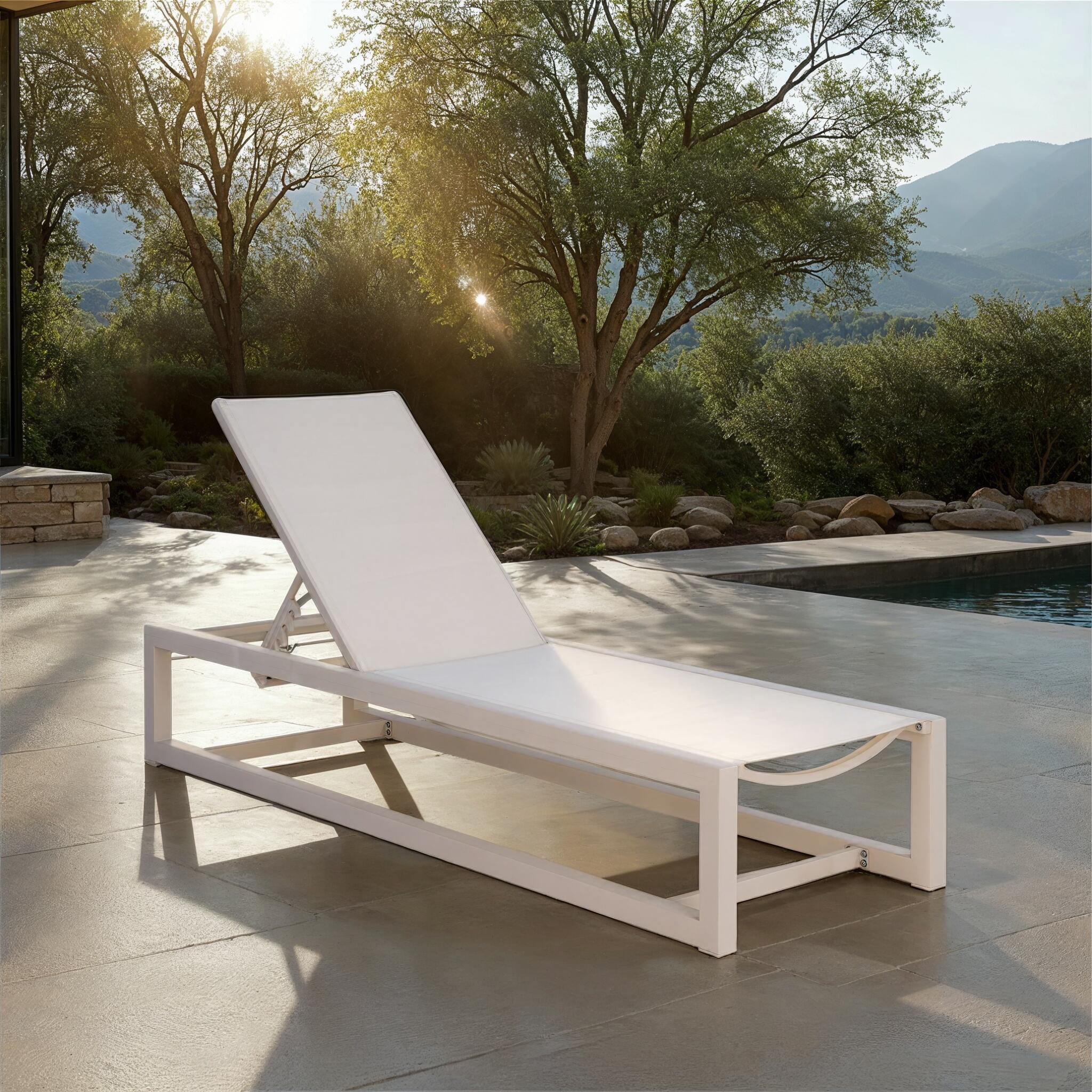 Safavieh Logan Outdoor Chaise Lounge, White, rollover