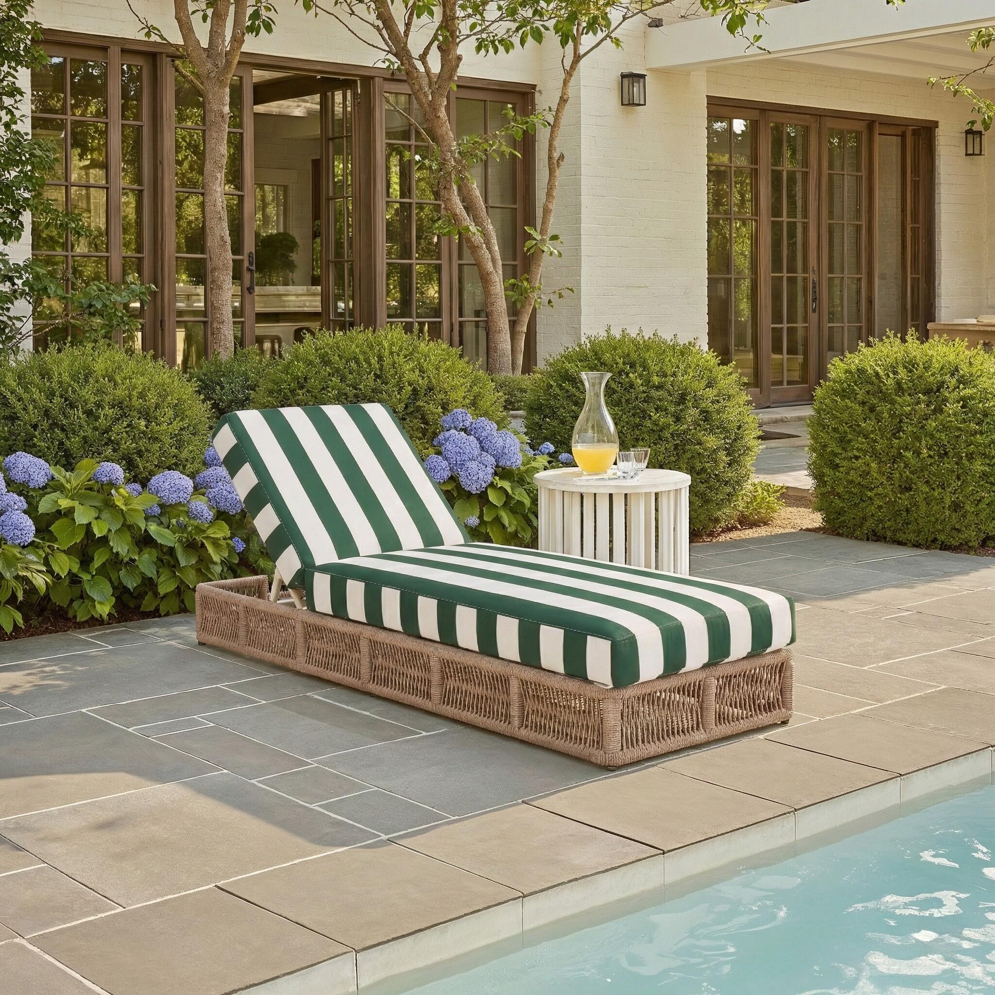 Safavieh Gillian Outdoor Chaise Lounge, Tan/Green, rollover