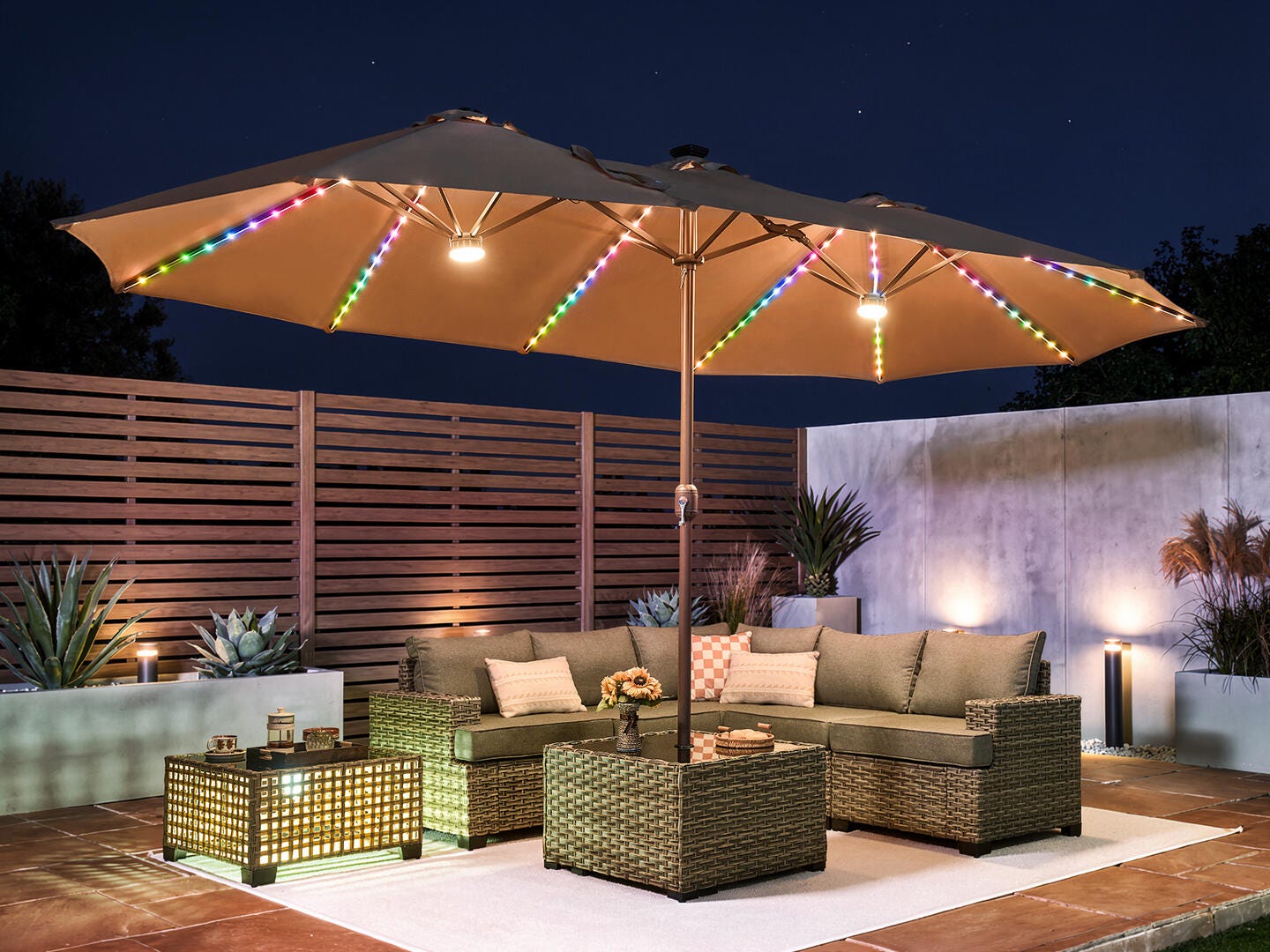 HOMLUX 14.5' Outdoor Umbrella, Tan, rollover