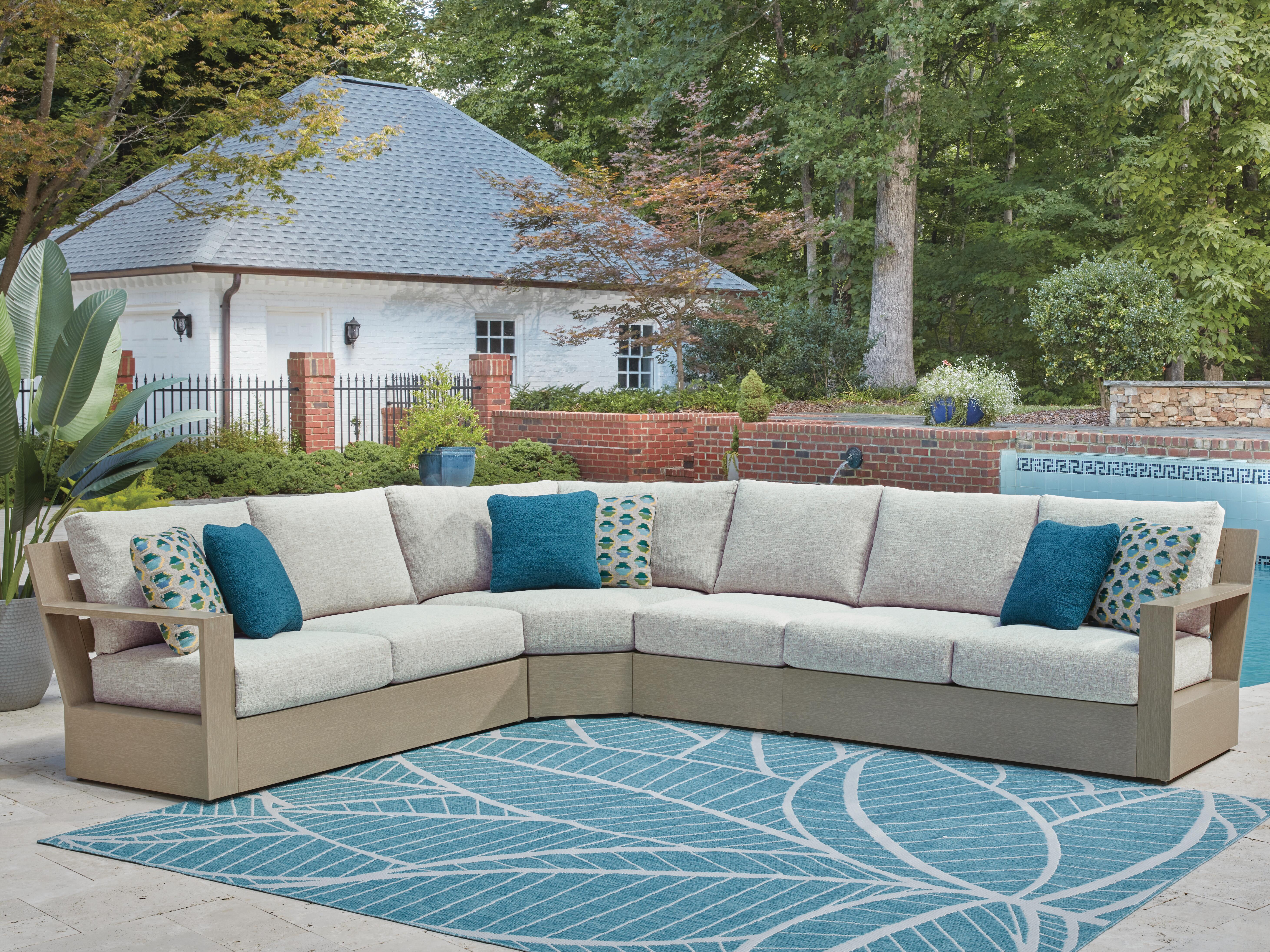 Kimpton Isle 4-Piece Outdoor Sectional - image 1