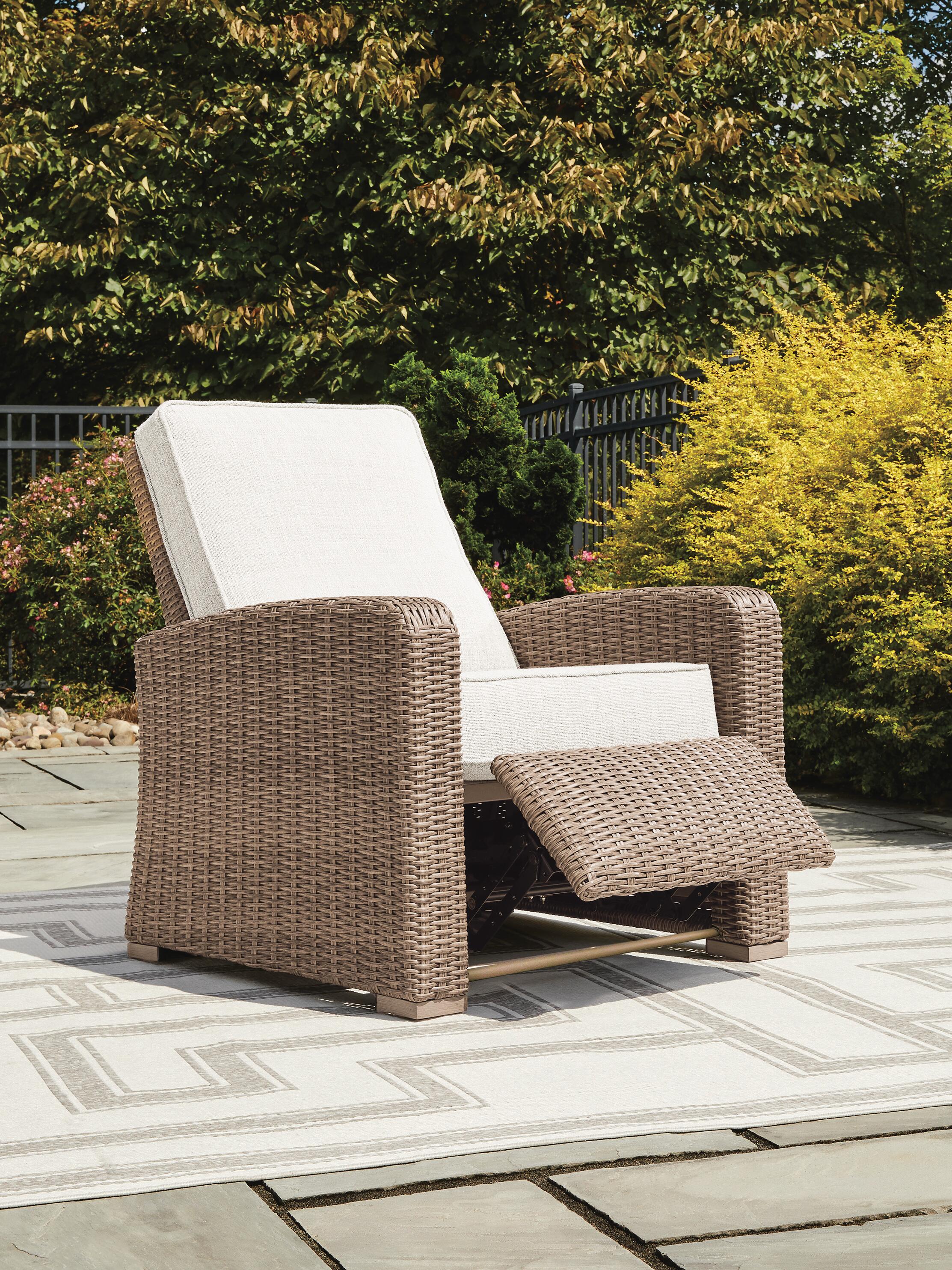 Beachcroft Outdoor Recliner - image 8