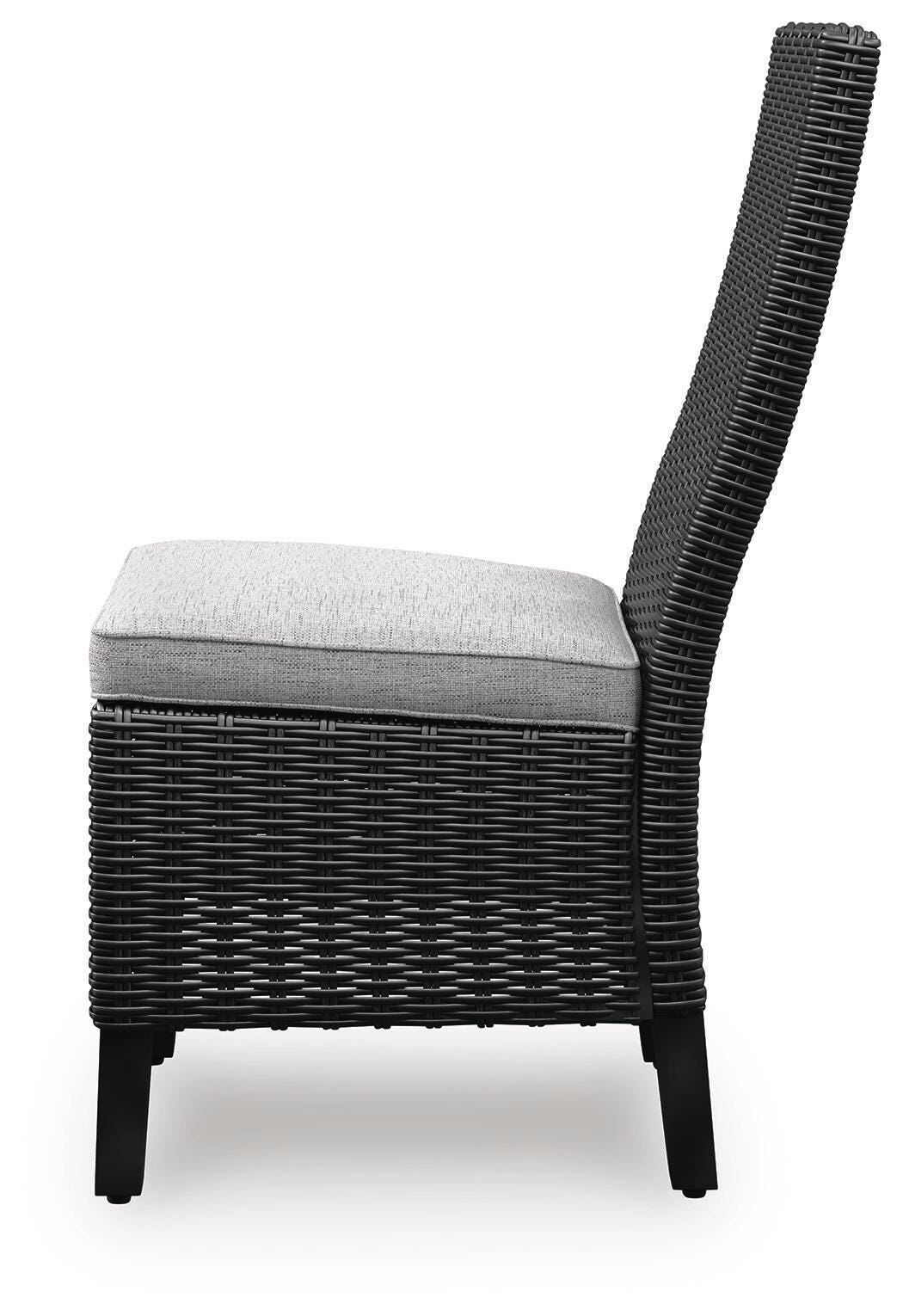 Mesa de comedor Beachcroft para exteriores con 4 sillas y banco - image 12