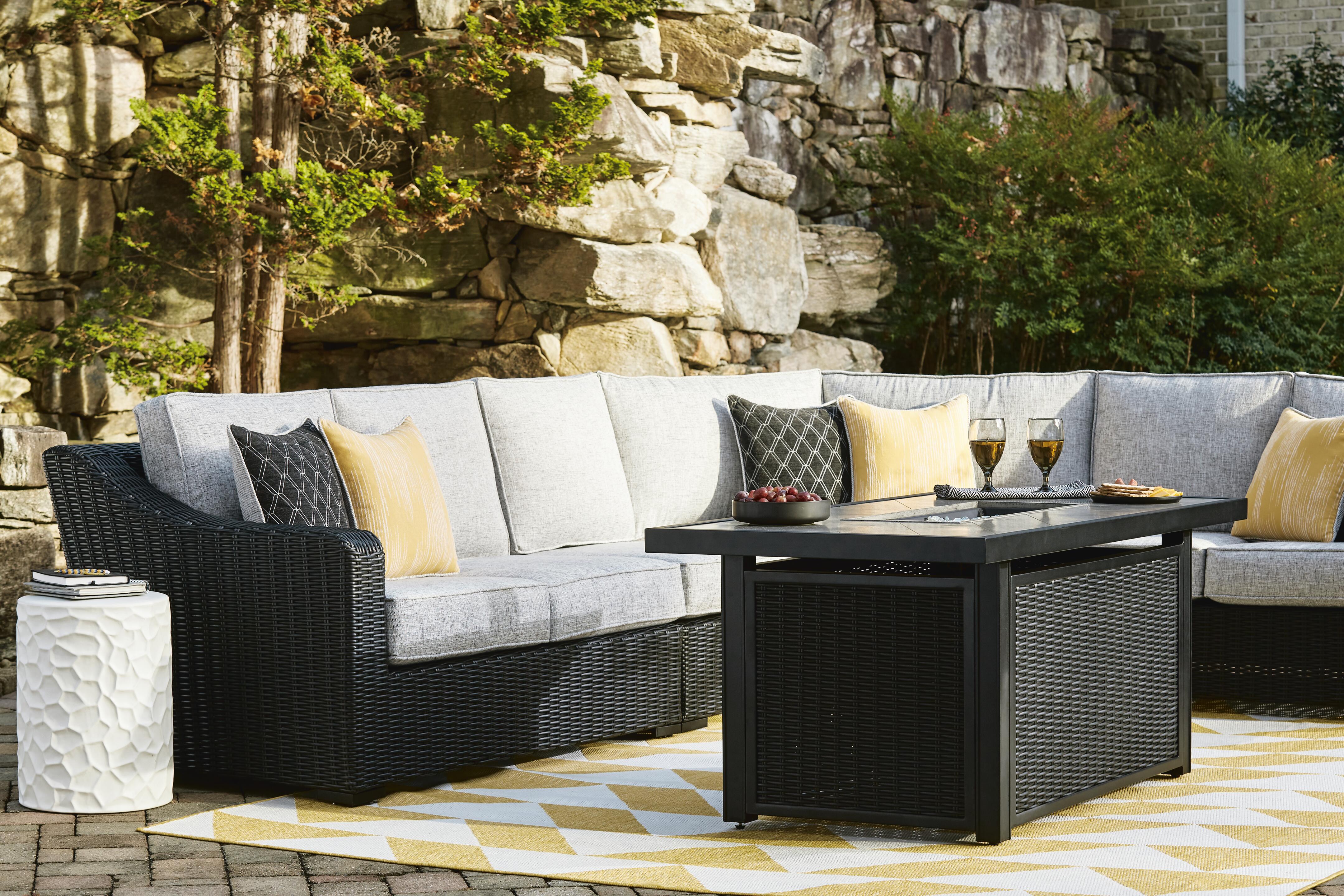 Beachcroft 4-Piece Outdoor Sectional - image 9