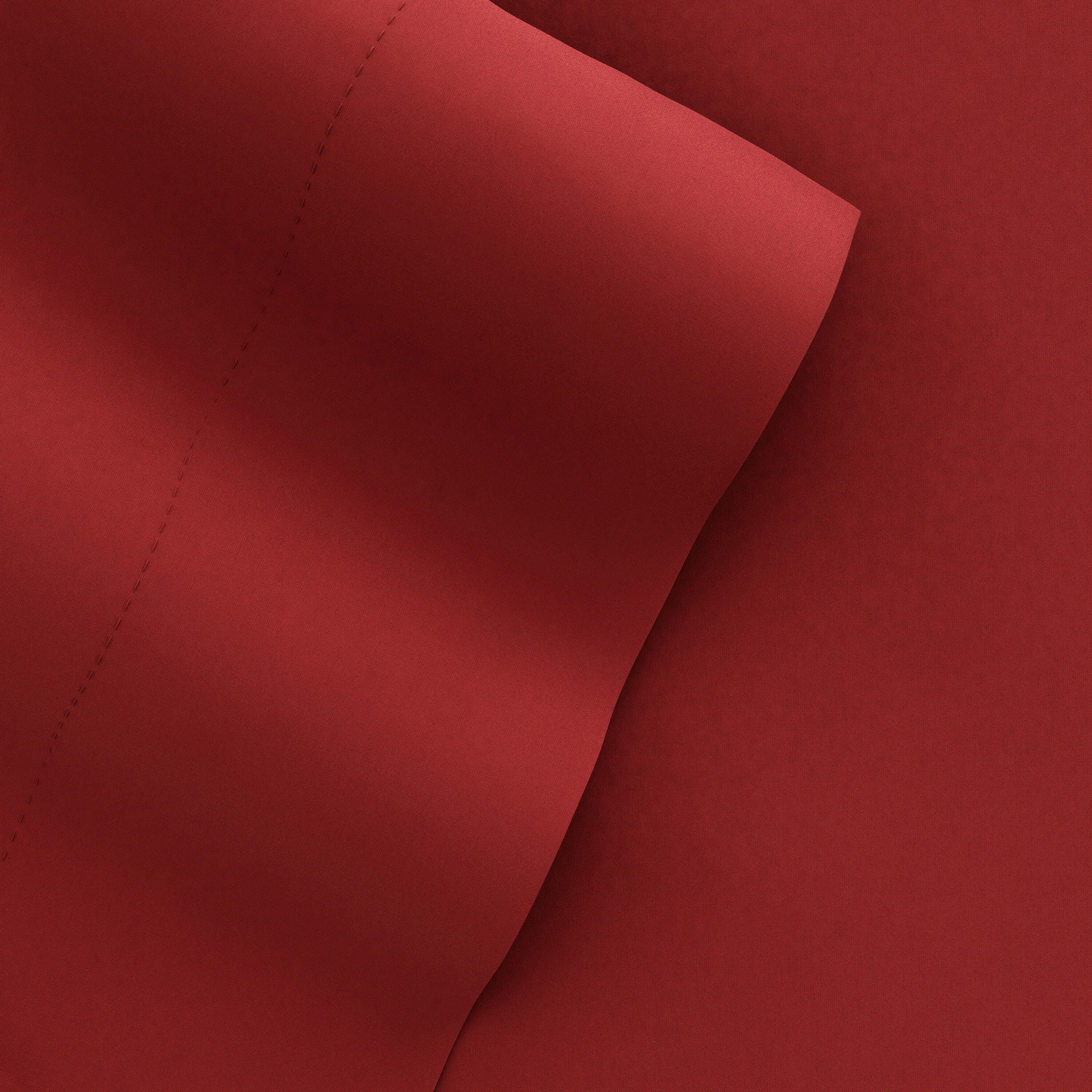 Swatch color Burgundy 