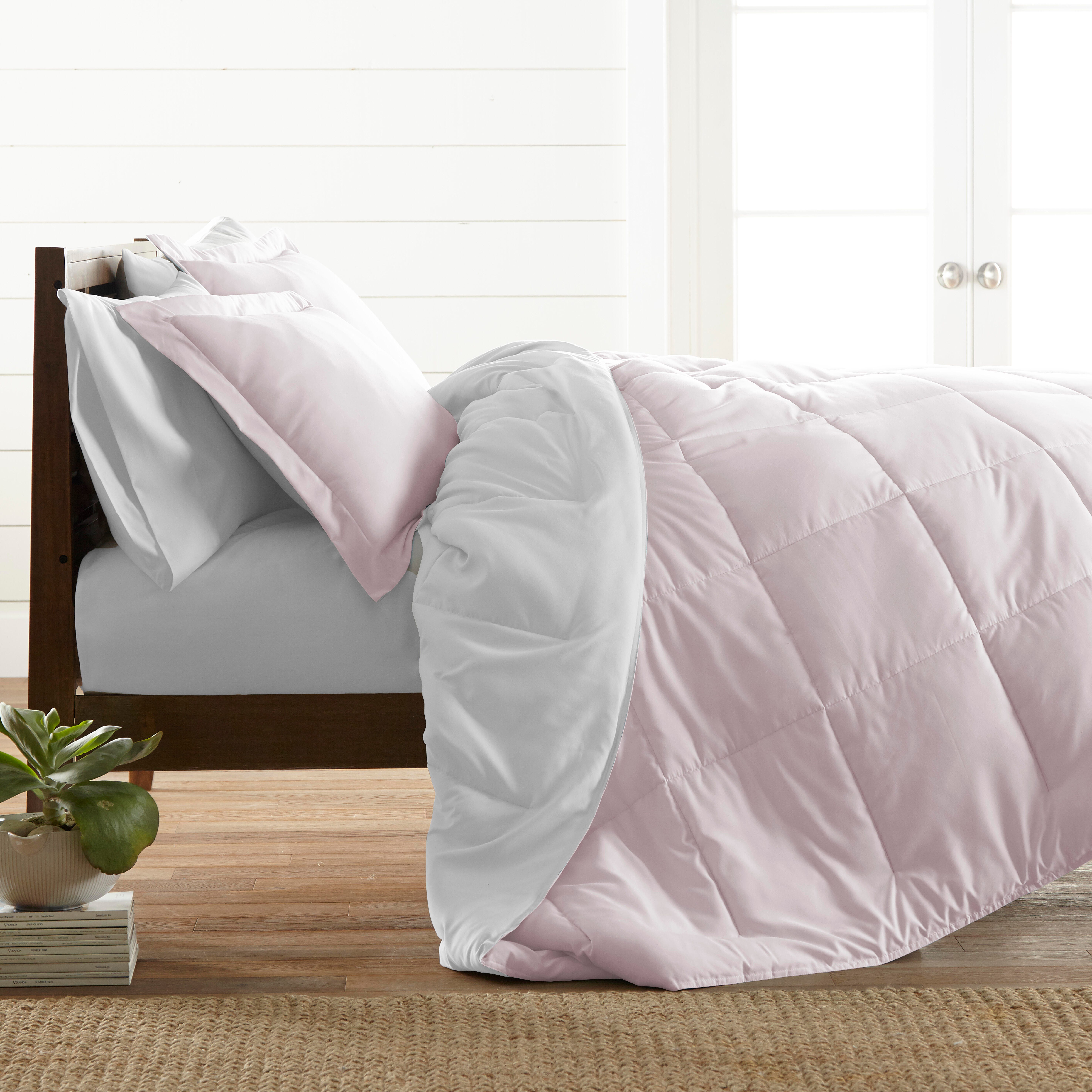 Reversible Full/Queen Premium Down Alternative Comforter, Blush/White, large