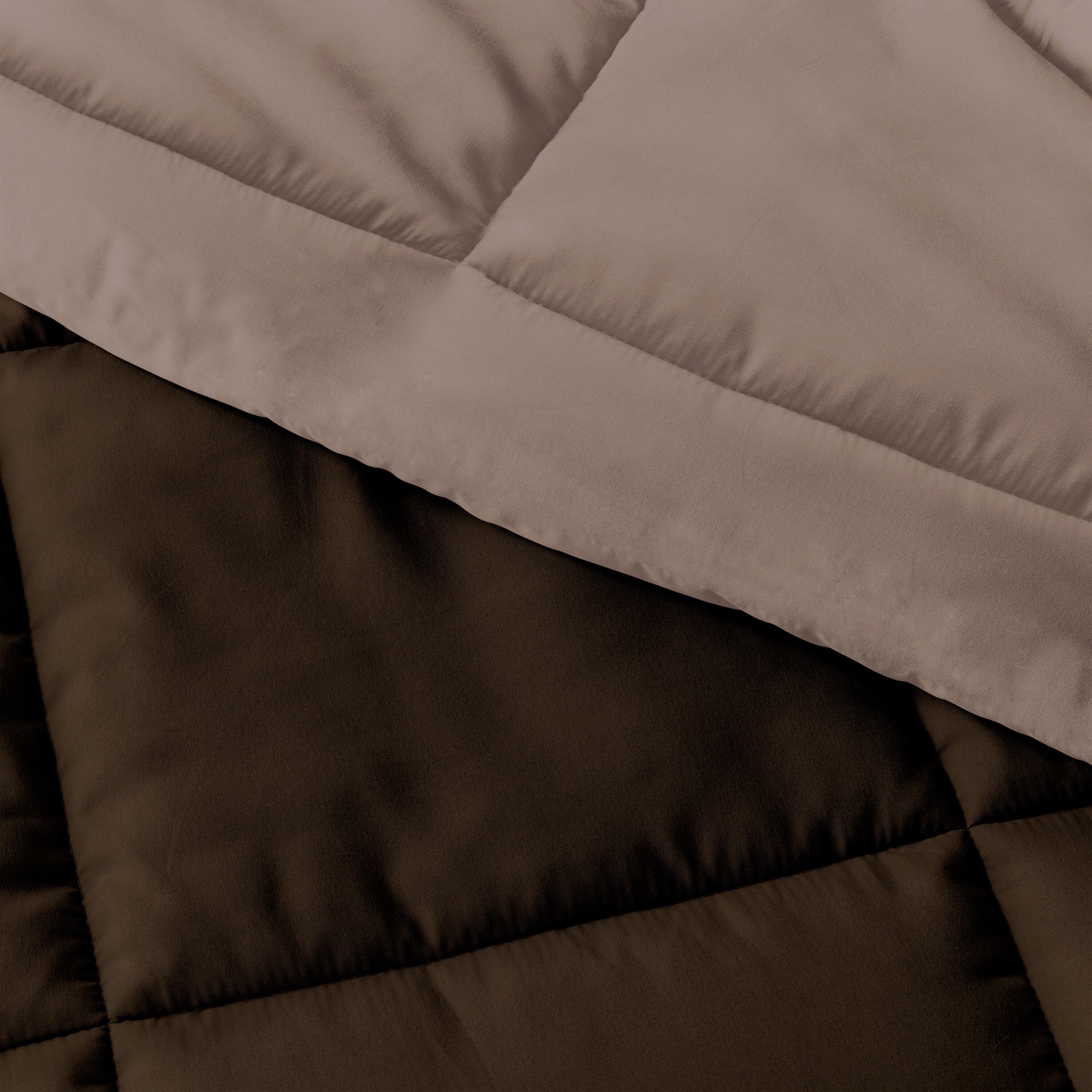 iEnjoy Home Reversible Full/Queen Premium Down Alternative Comforter
