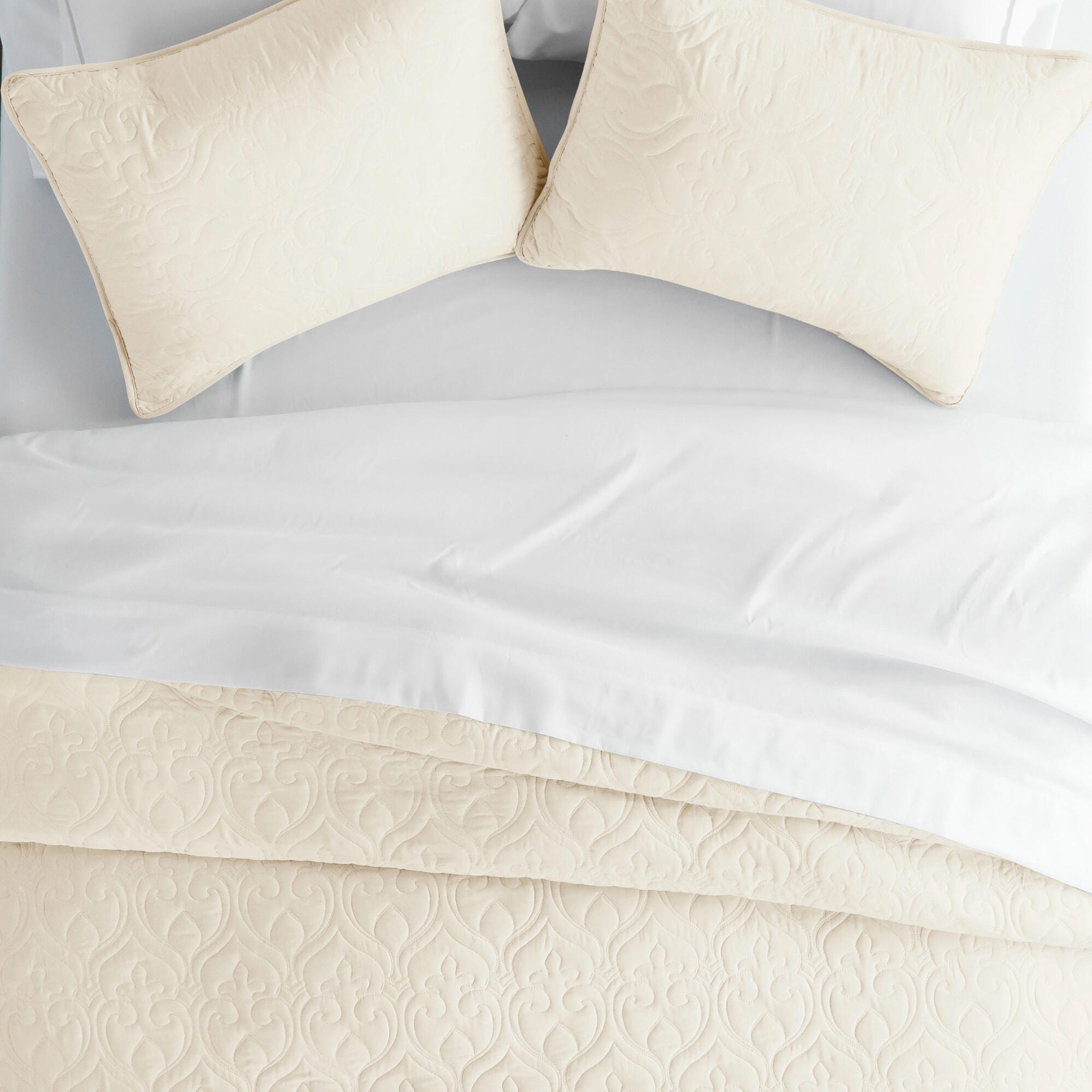 Damask Patterned 3-Piece Full/Queen Quilted Coverlet Set, Ivory, large