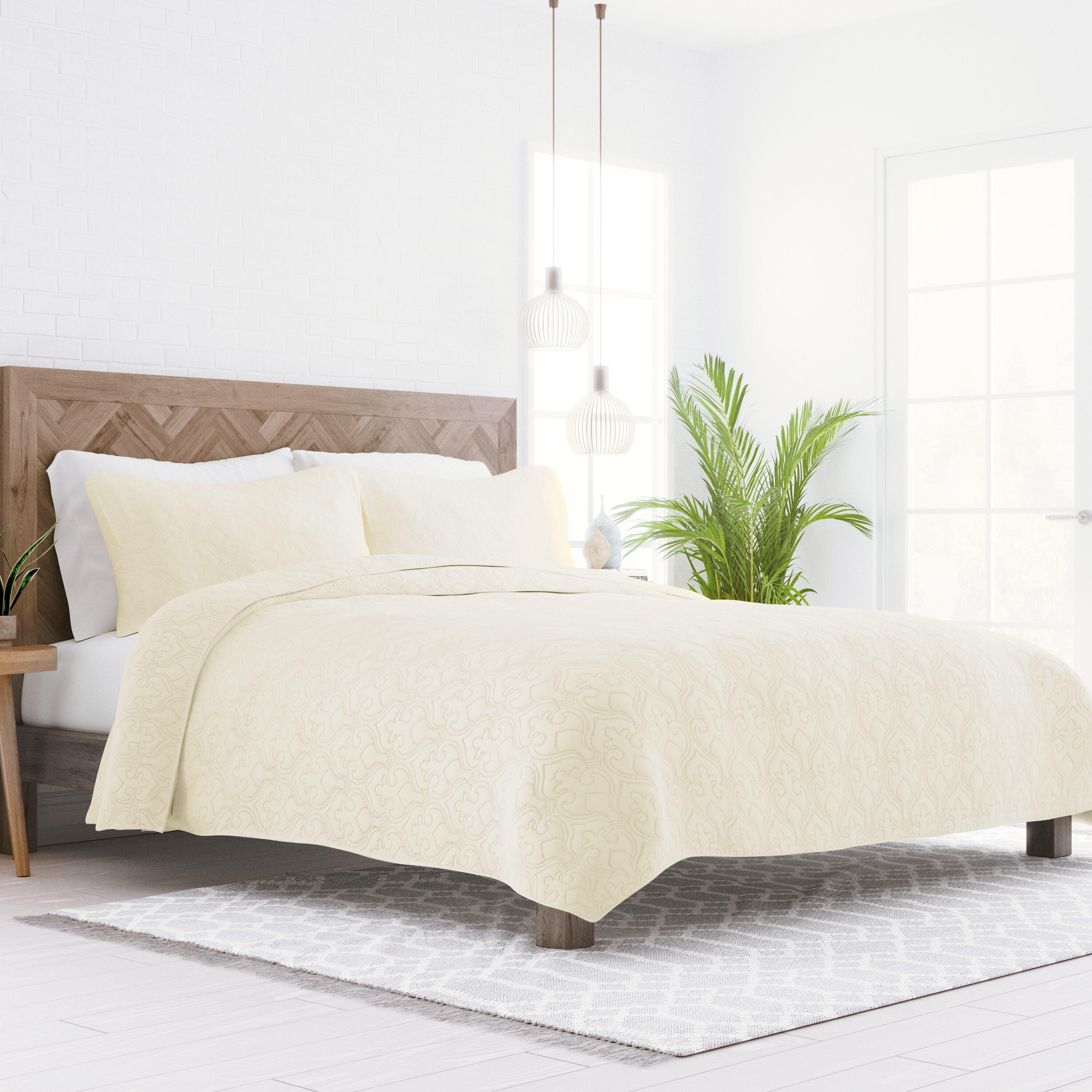 Damask Patterned 3-Piece Twin/Twin XL Quilted Coverlet Set, Ivory, rollover