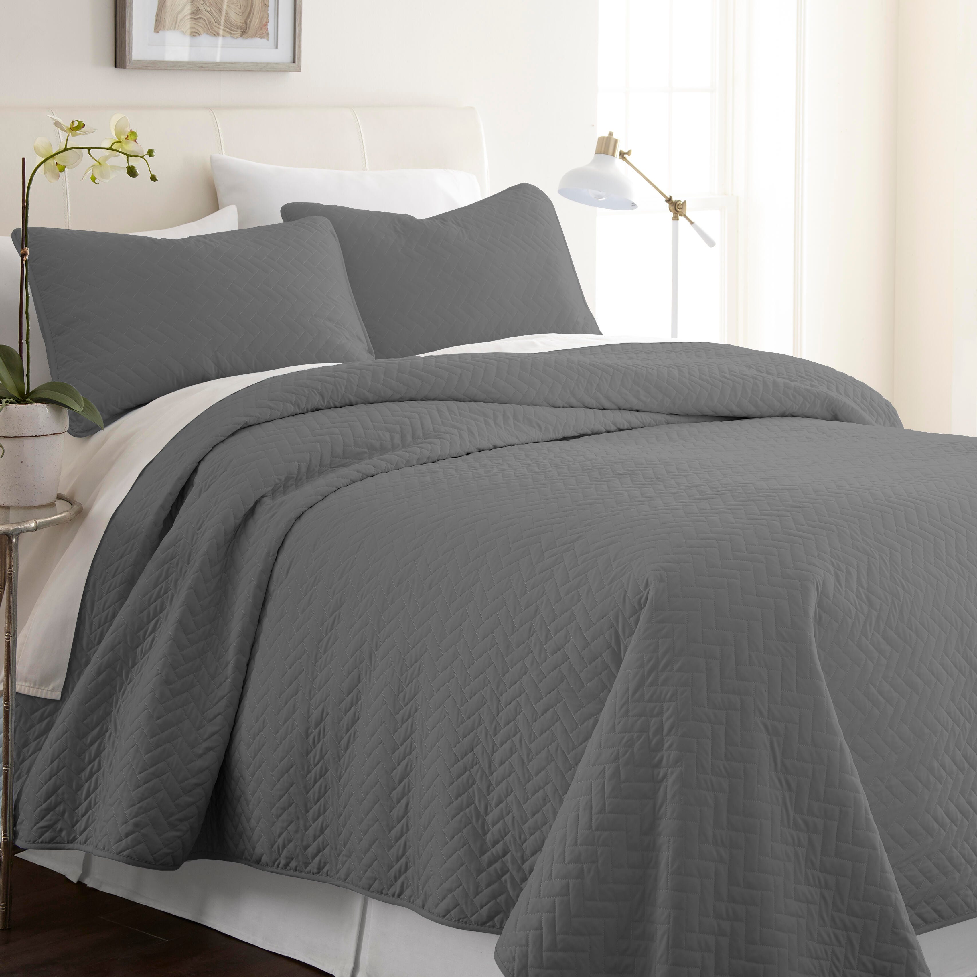 Herring Patterned 3-Piece King/California King Quilted Coverlet Set, Gray, large