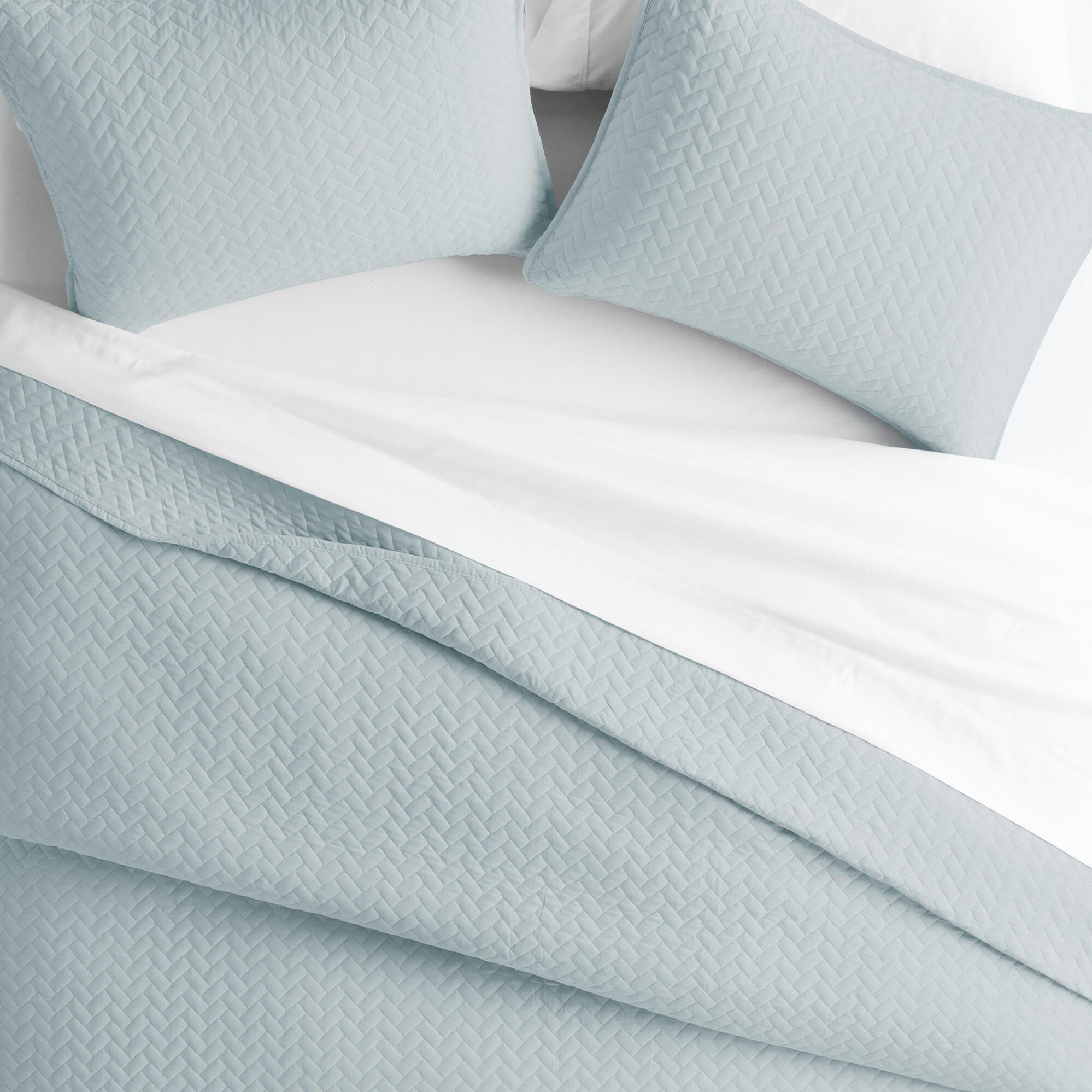 Herring Patterned 3-Piece Full/Queen Quilted Coverlet Set, Pale Blue, large