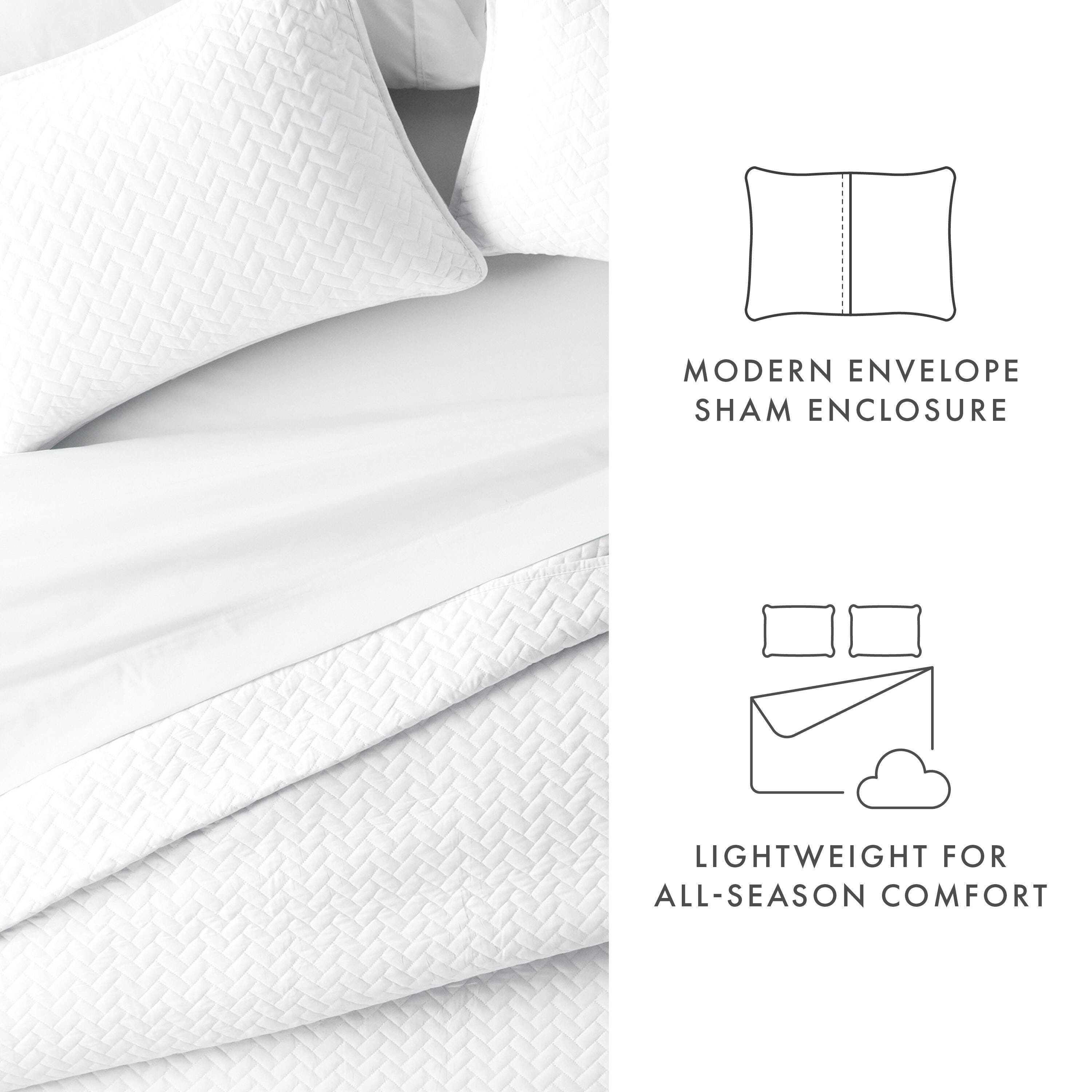 Herring Patterned 3-Piece Twin/Twin XL Quilted Coverlet Set, White, large