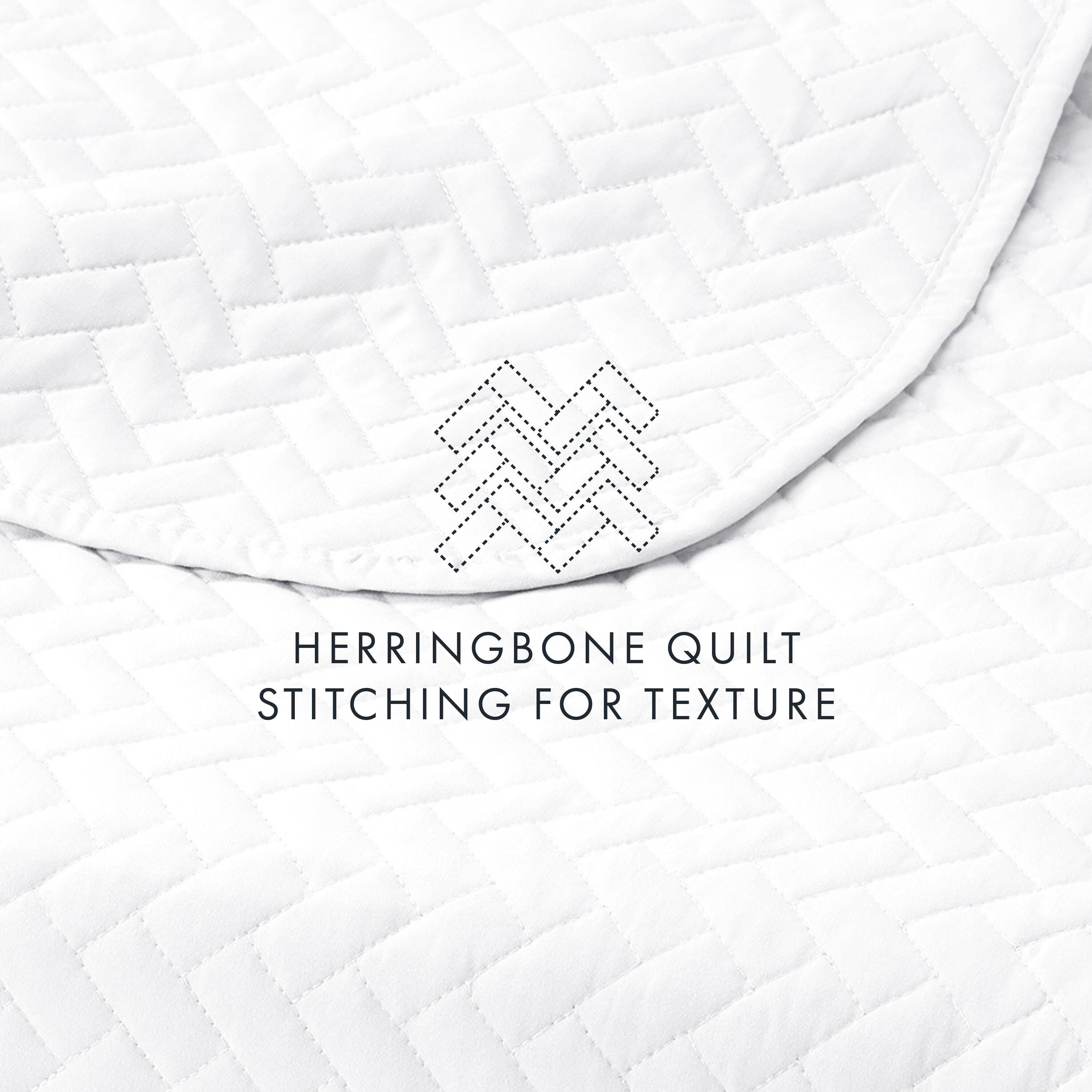 Herring Patterned 3-Piece Twin/Twin XL Quilted Coverlet Set, White, large