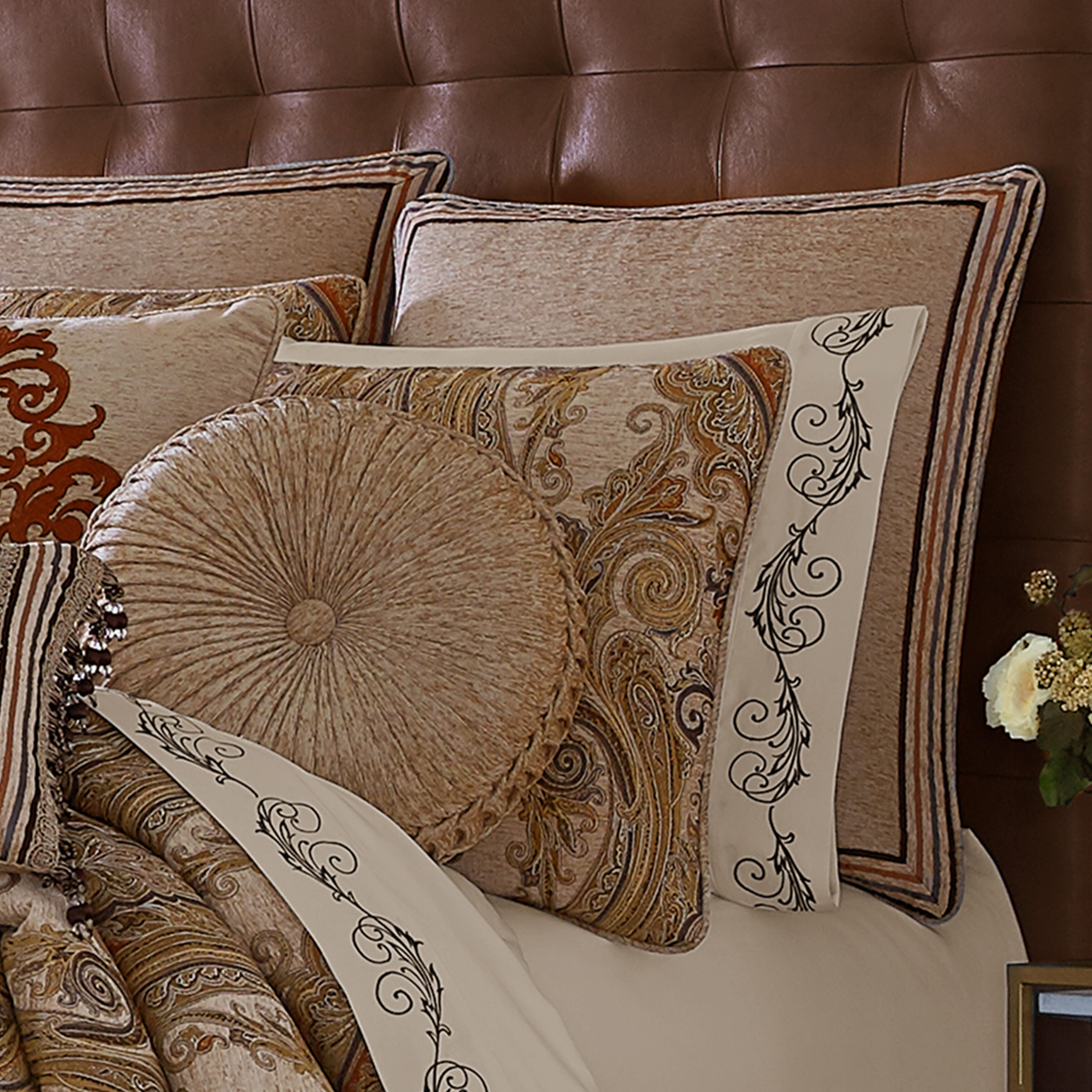 J.Queen New York Luciana Beige 4 Piece Piece Comforter Set, Beige, large