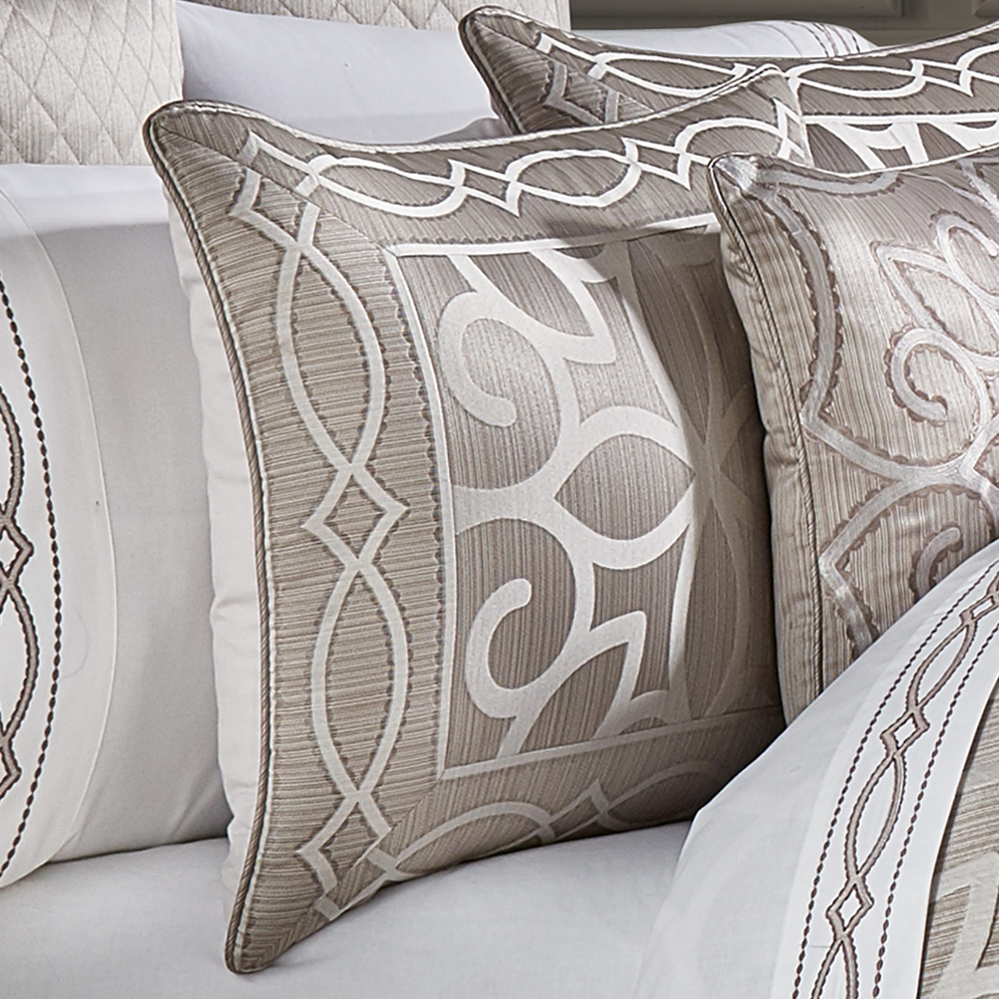 J.Queen New York Deco 4 Piece Comforter Set, , rollover