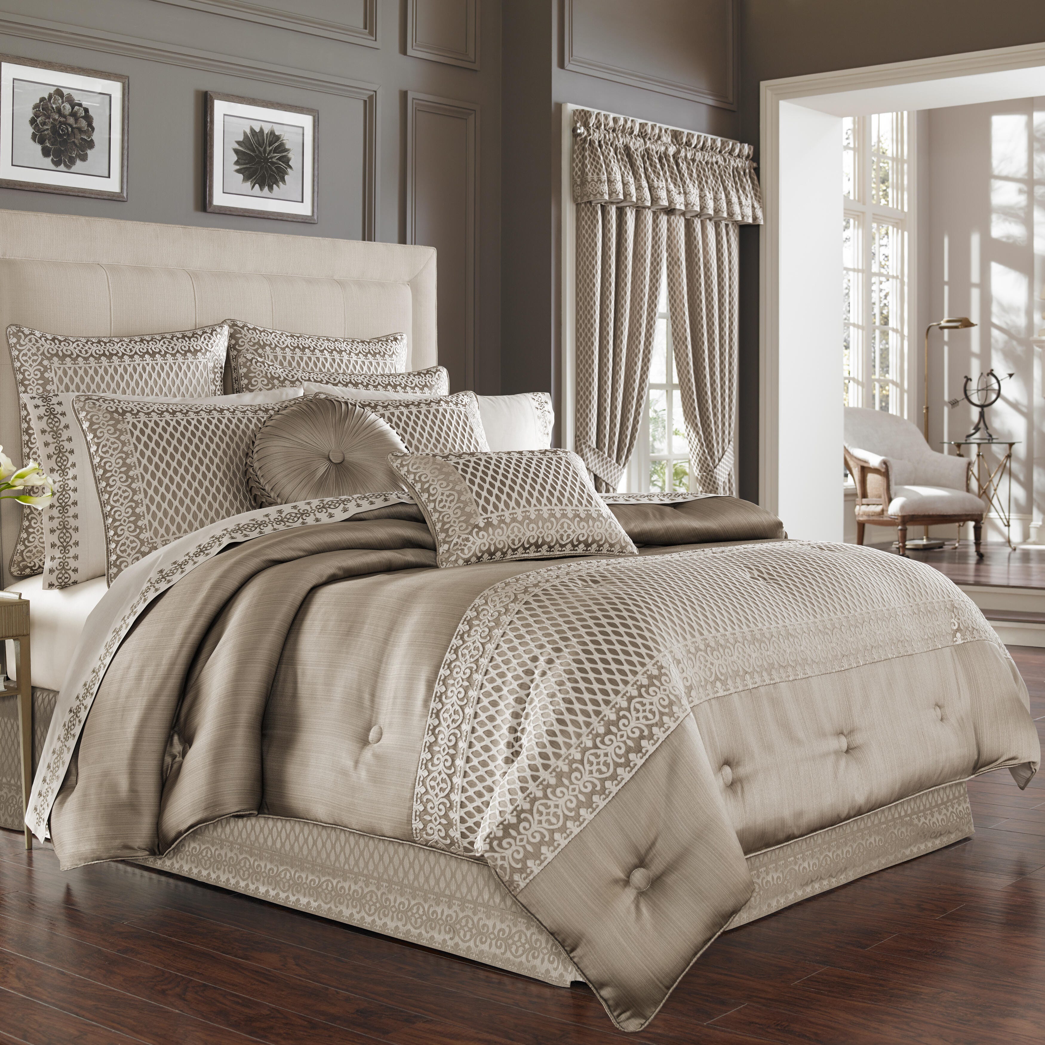 Five Queens Court Beaumont 4-Piece Comforter Set, Champagne, large