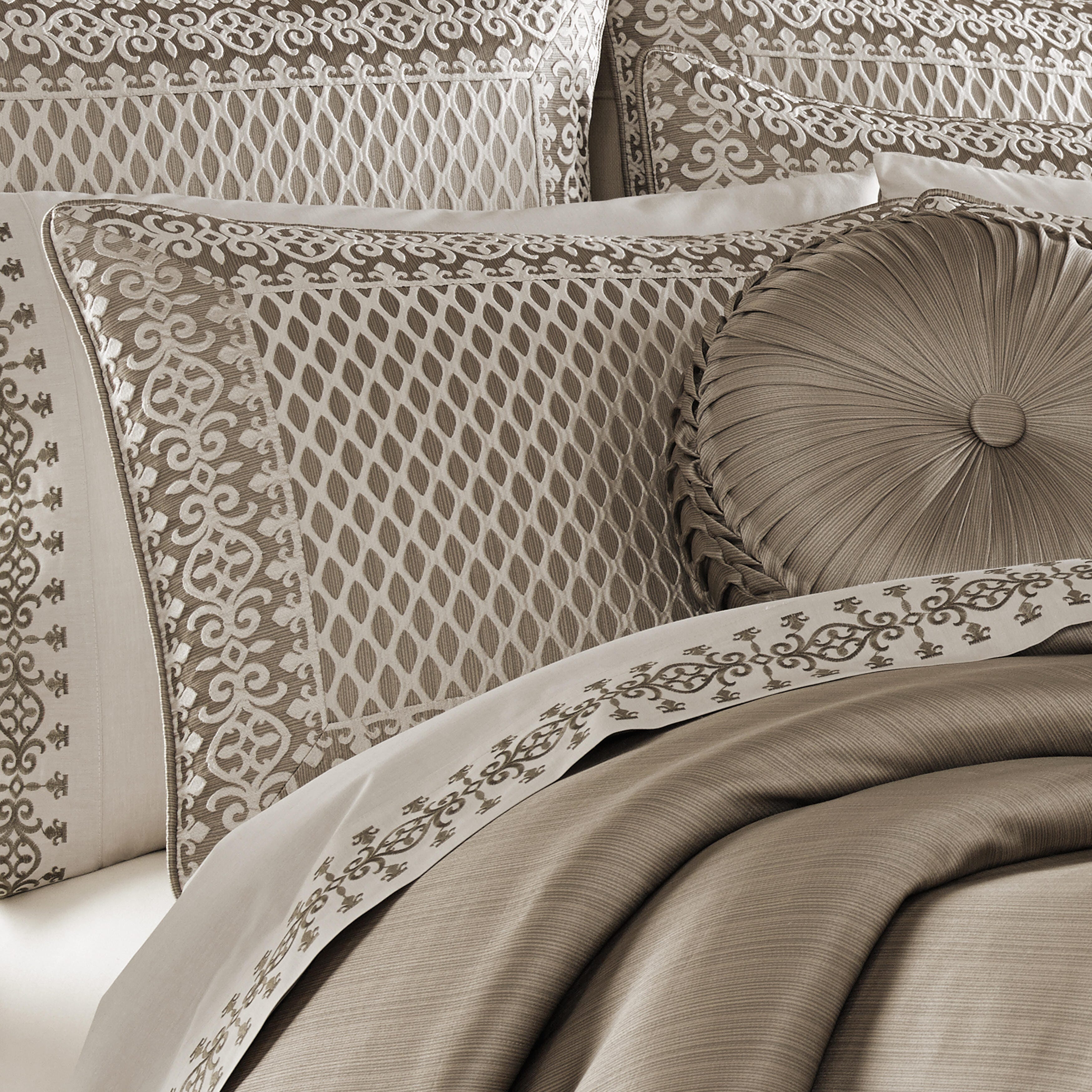 Five Queens Court Beaumont 4-Piece Comforter Set, Champagne, large