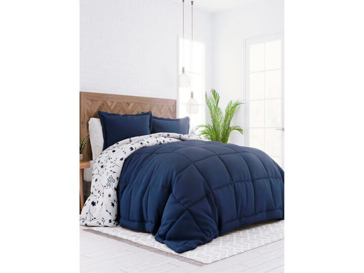 Home Collection Premium Down Alternative Forget Me Not Reversible King Comforter Set, Navy, large