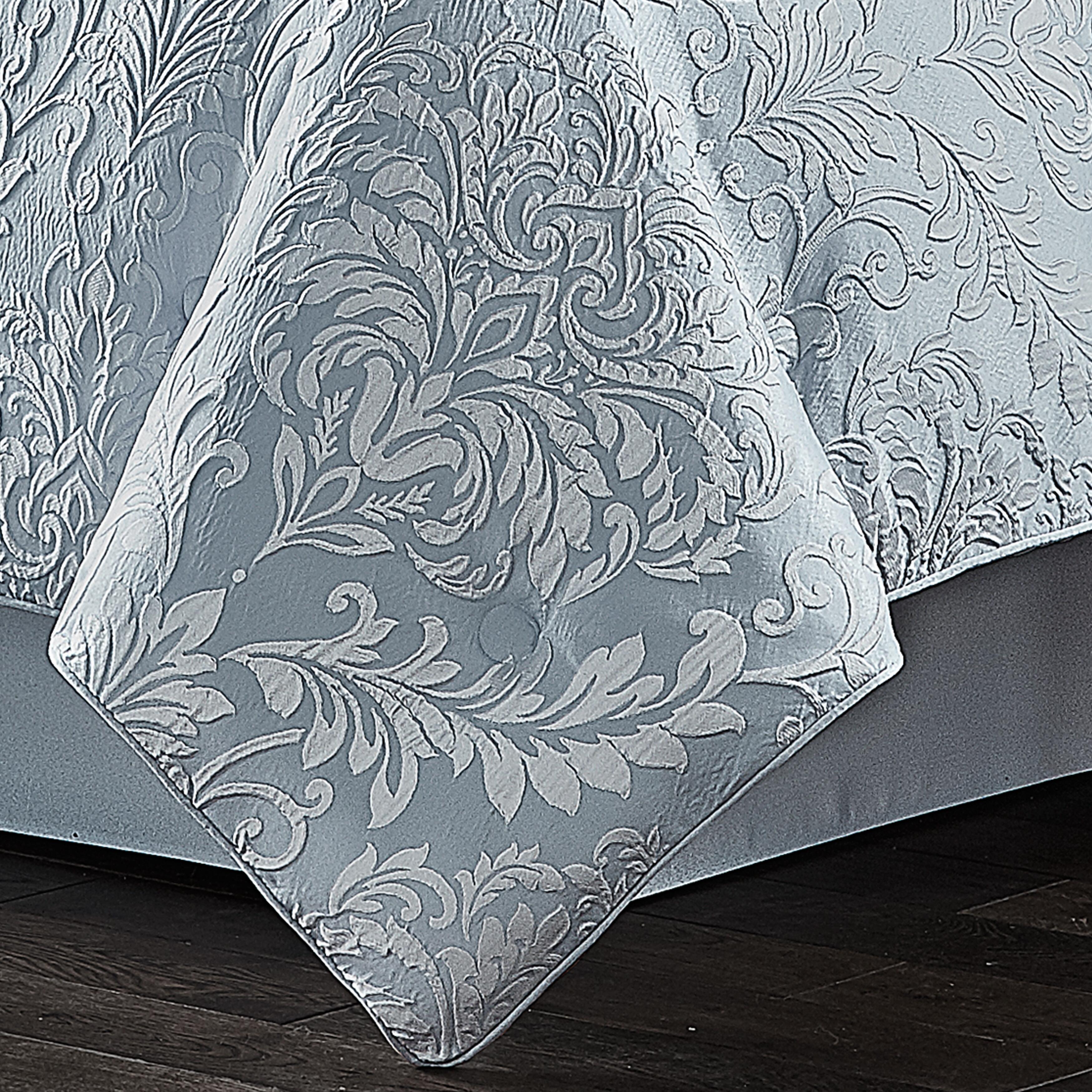 J.Queen New York Malita 4 Piece Piece Comforter Set, Powder Blue, large
