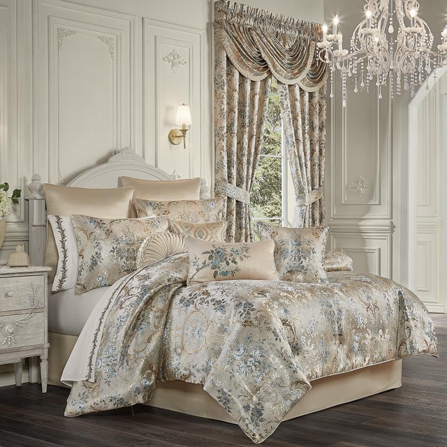 J. Queen New York Jacqueline Queen 4 Piece Comforter Set