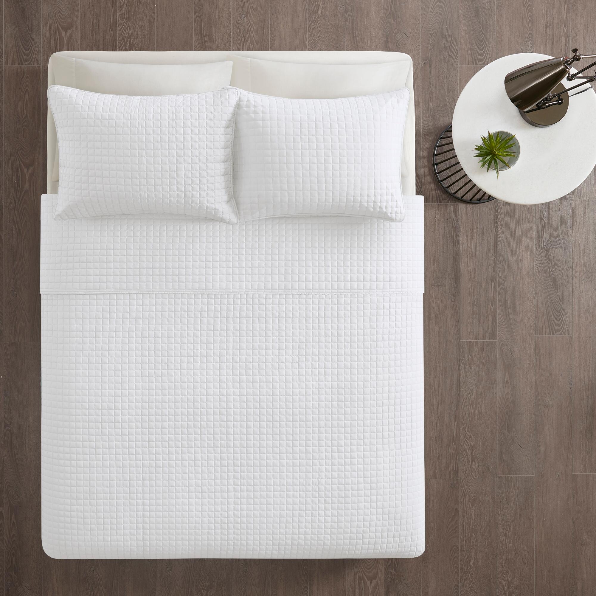 JLA Home Otto 3 Piece Reversible King/Cal King Coverlet Set, , large
