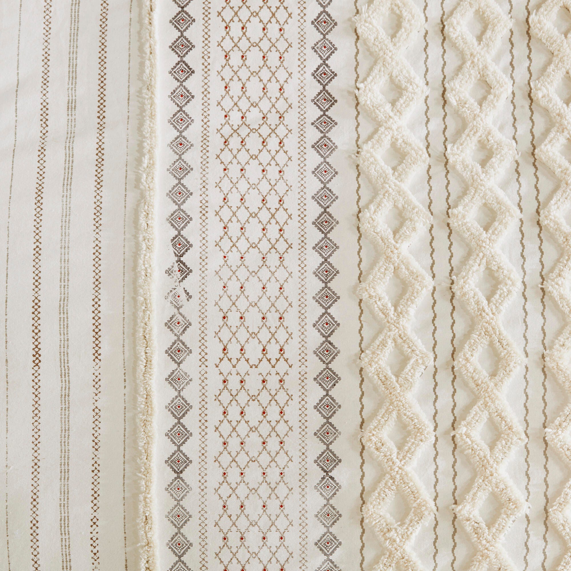 Swatch color Ivory , product with this swatch is currently selected