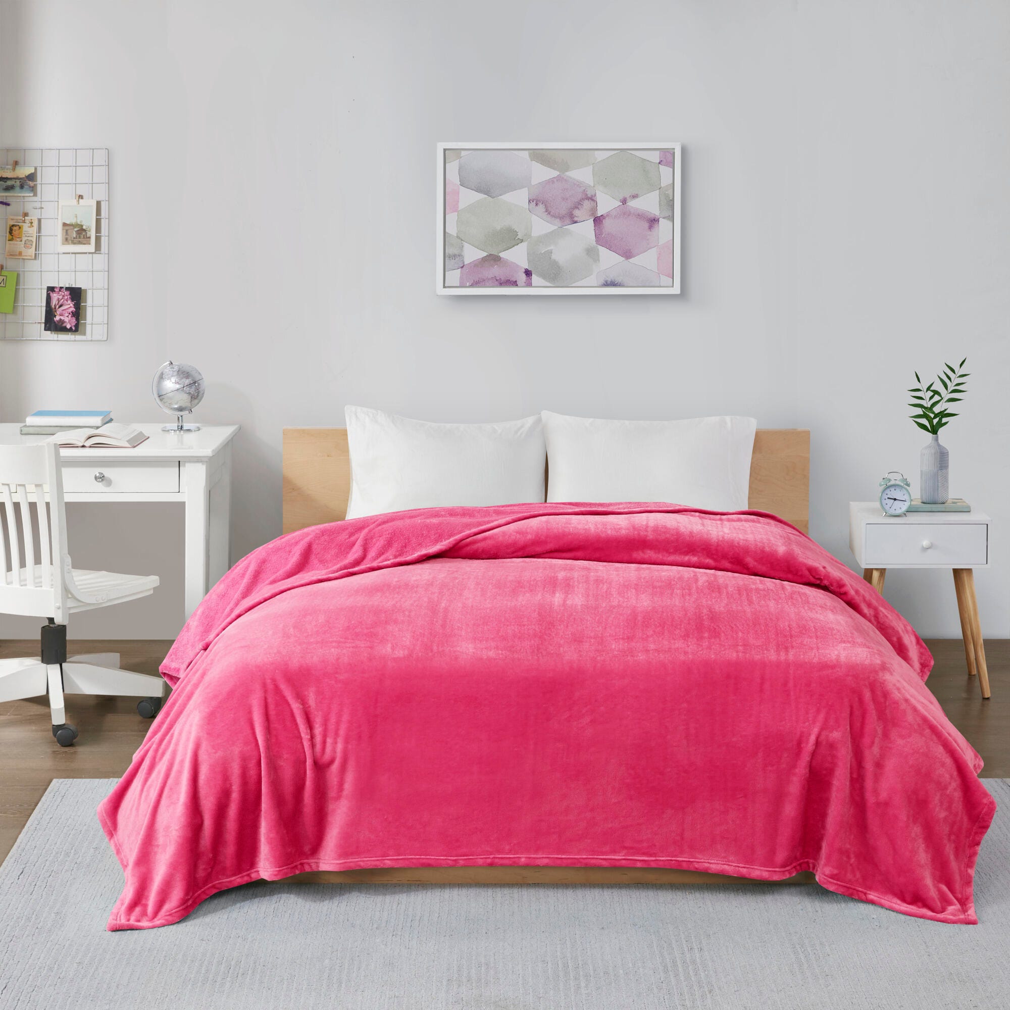 Intelligent Design Microlight plush Twin/Twin XL Oversized Blanket, Pink, rollover