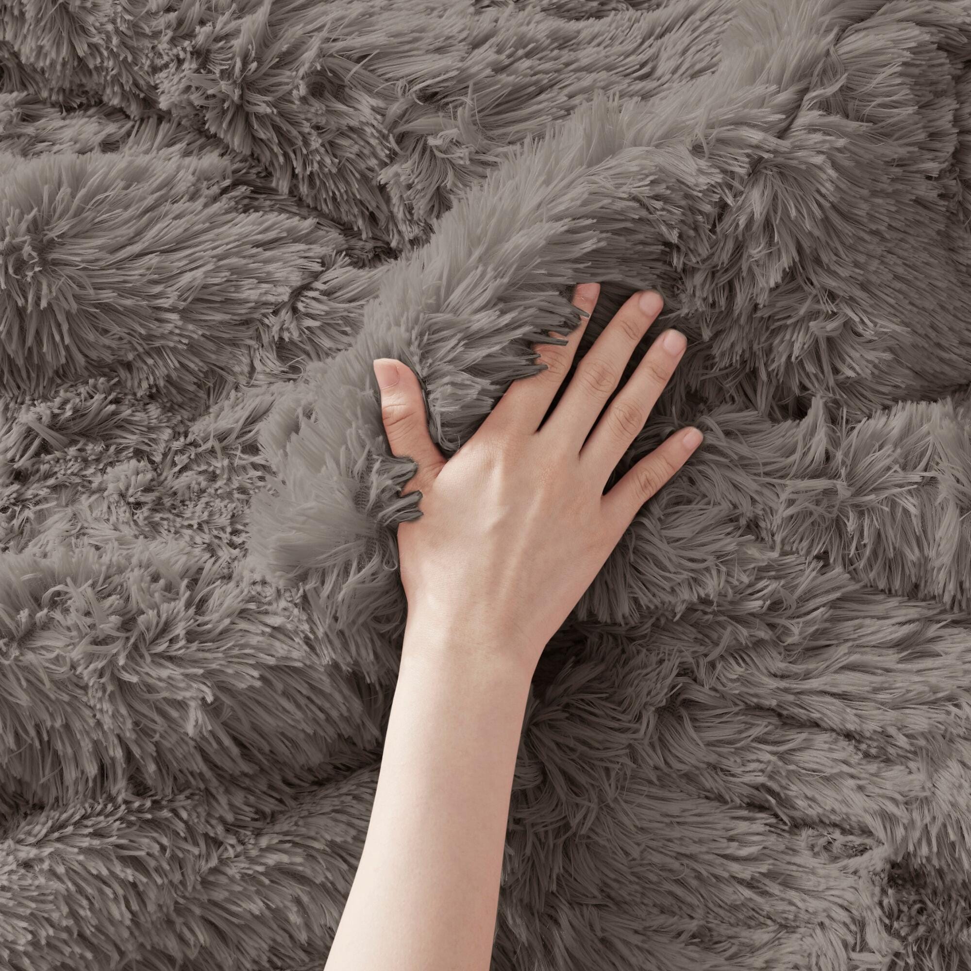 Intelligent Design Malea Twin/Twin XL Shaggy Faux Fur Comforter Set, Gray, large
