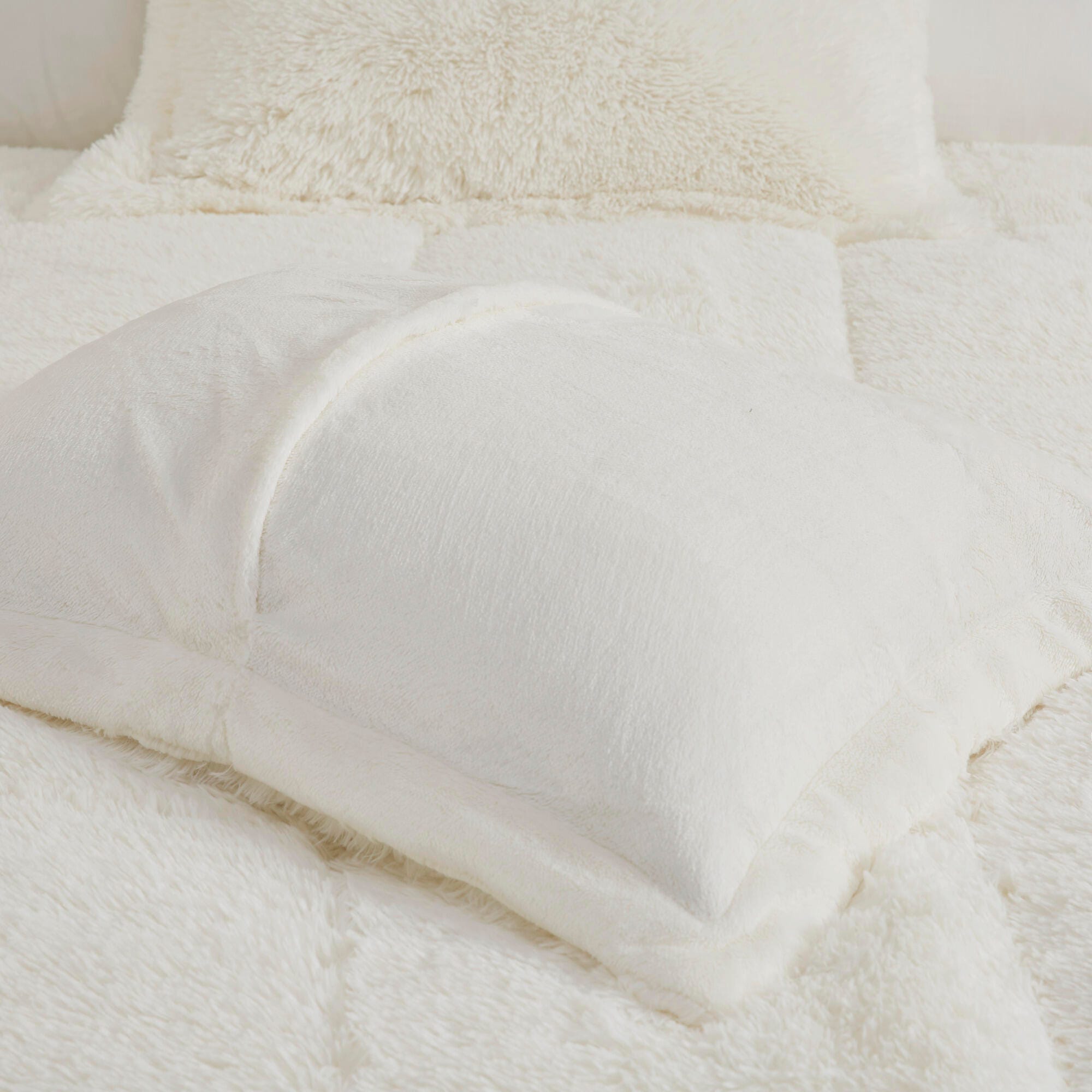 Intelligent Design Malea Twin/Twin XL Shaggy Faux Fur Comforter Set, Ivory, large