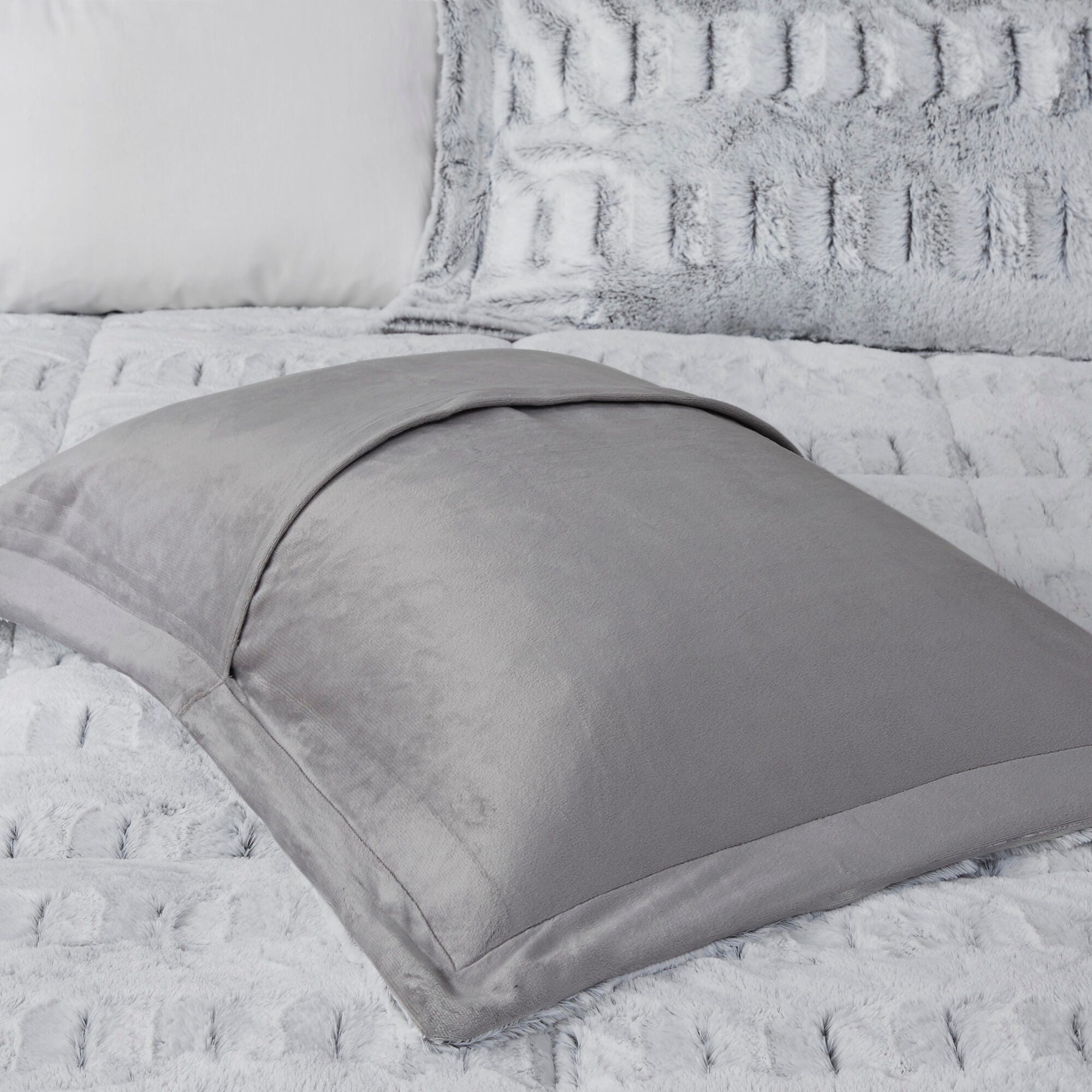 Madison Park Margot Gia Twin/Twin XL Back Print Long Fur Comforter Mini Set, Gray, large