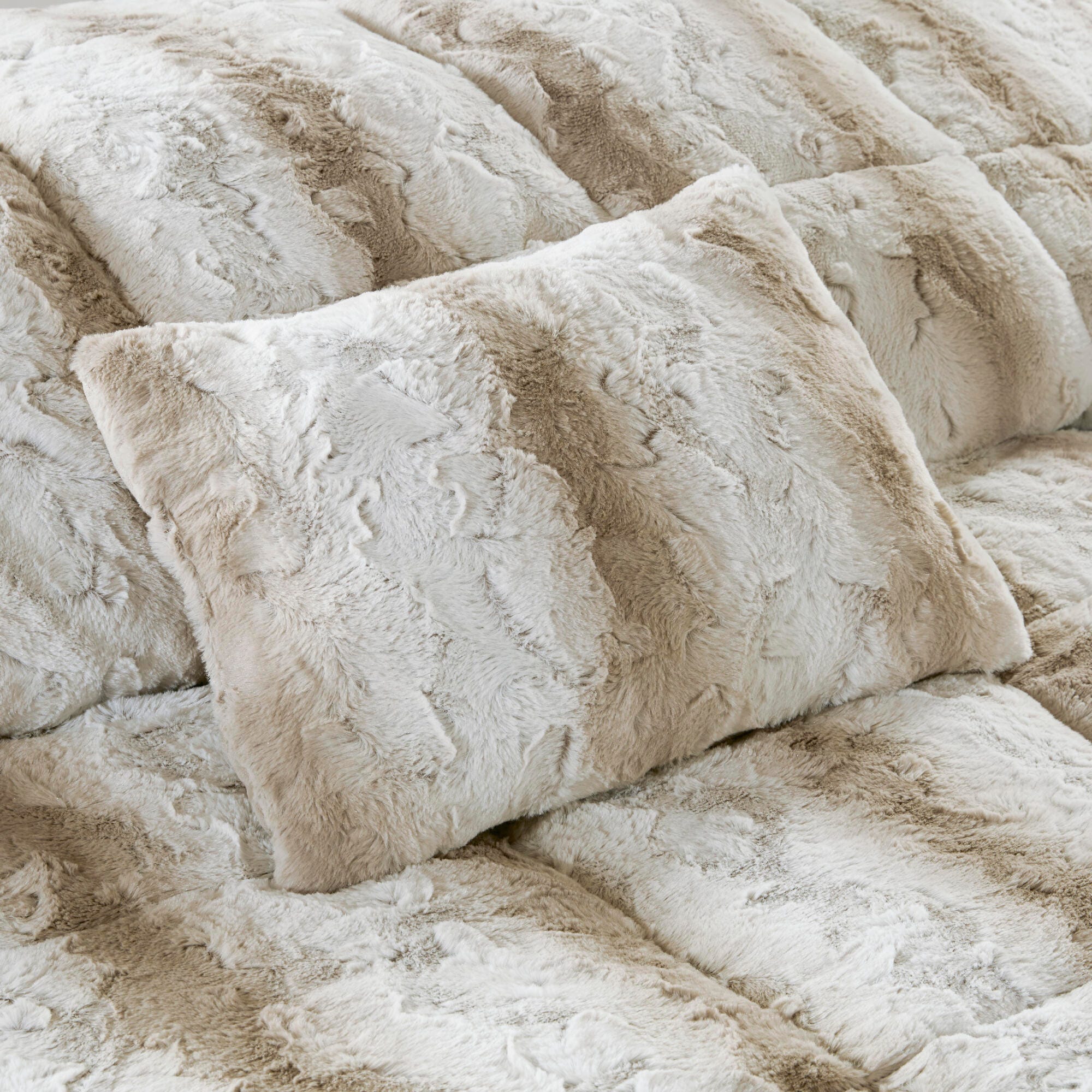 Madison Park Marselle Zuri King 4 Piece Faux Fur Comforter Set, Sand, large