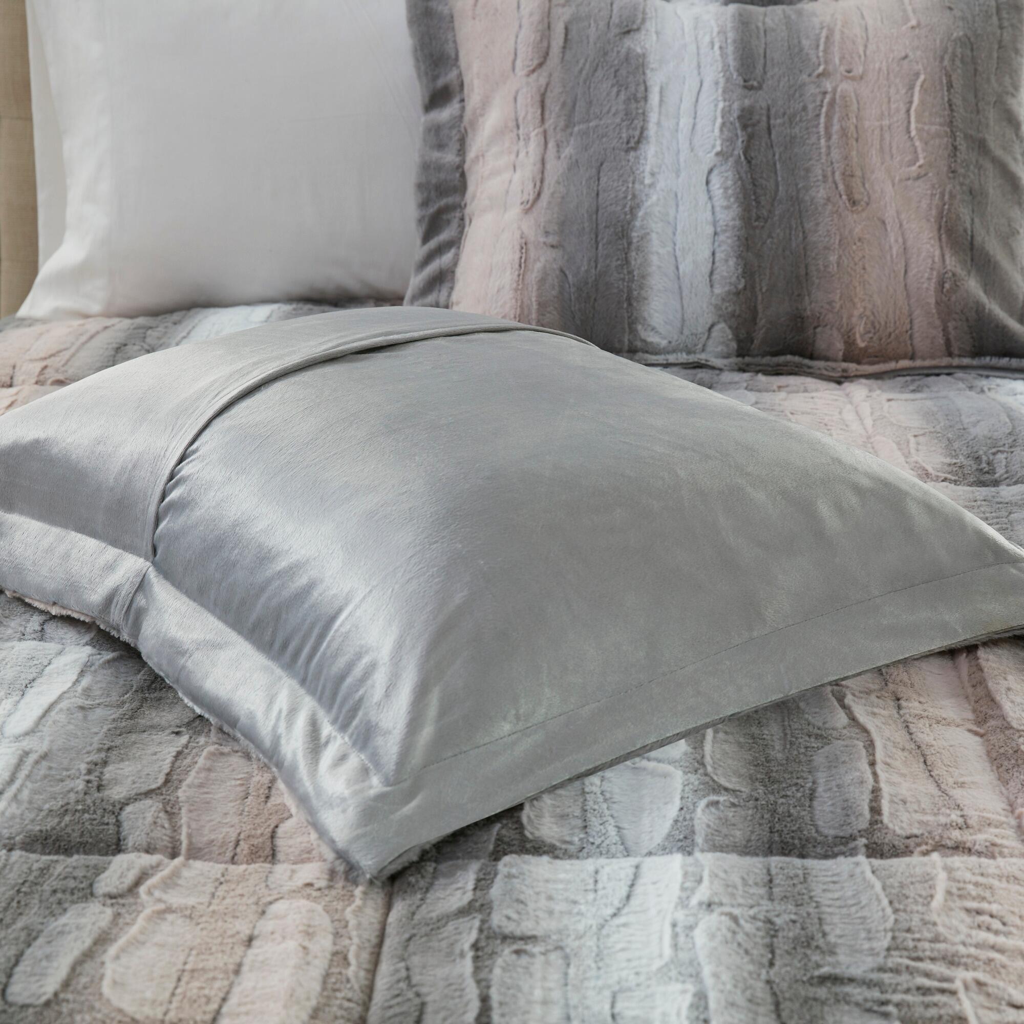 Madison Park Marselle Zuri/Zuri Full/Queen 4 Piece Faux Fur Comforter Set, Blush/Gray, large
