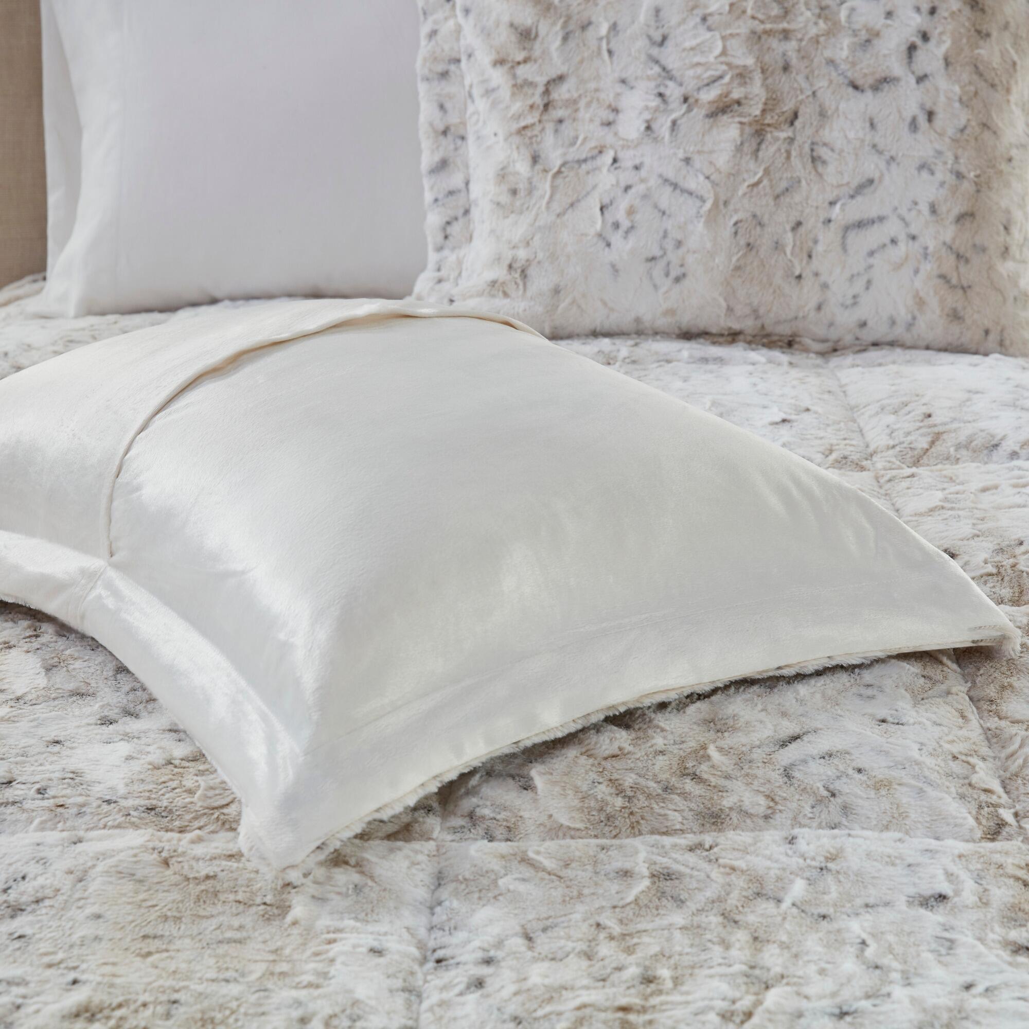 Madison Park Marselle Zuri Full/Queen 4 Piece Faux Fur Comforter Set, Snow Leopard, large