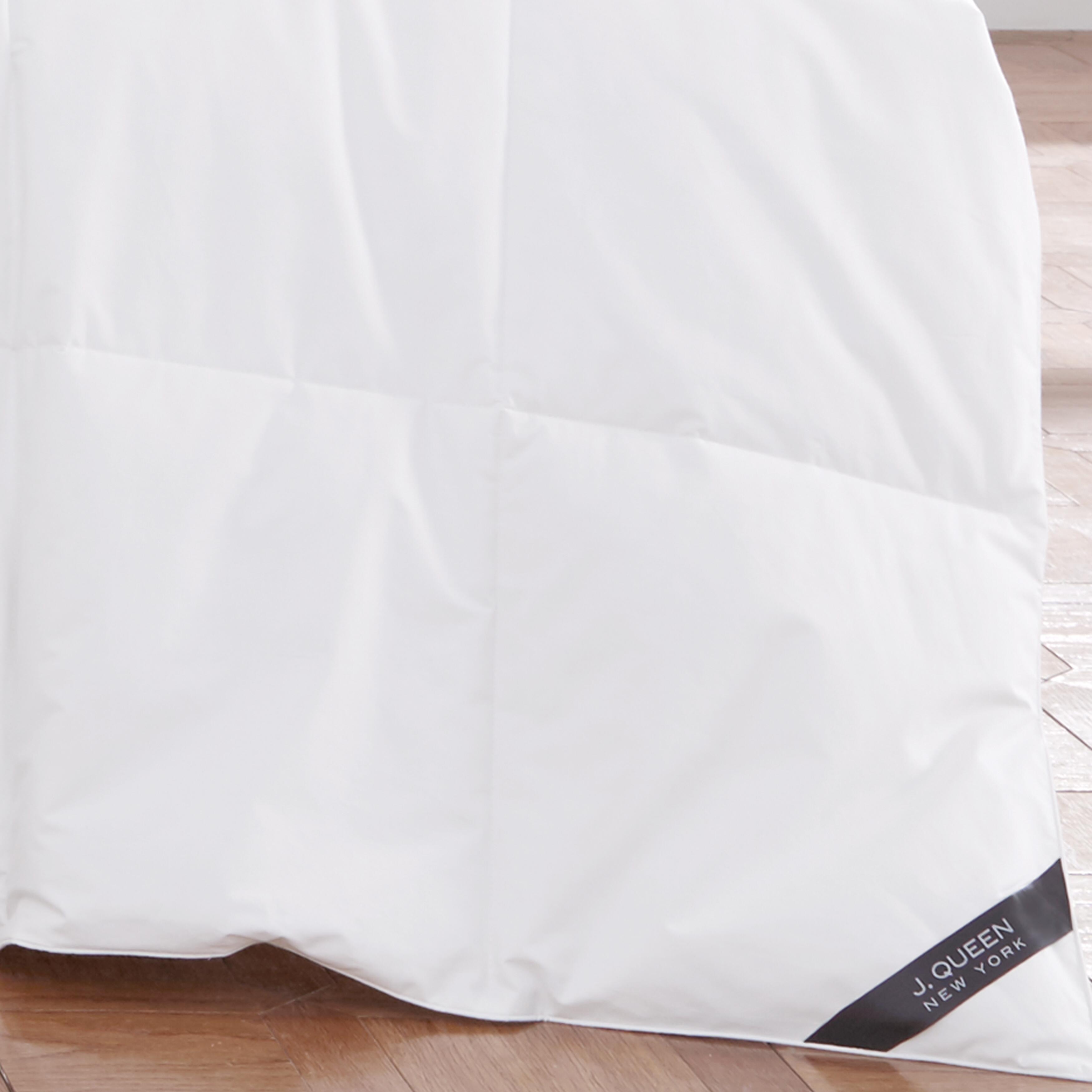 J.Queen New York Royalty Down Alternative Comforter, White, large