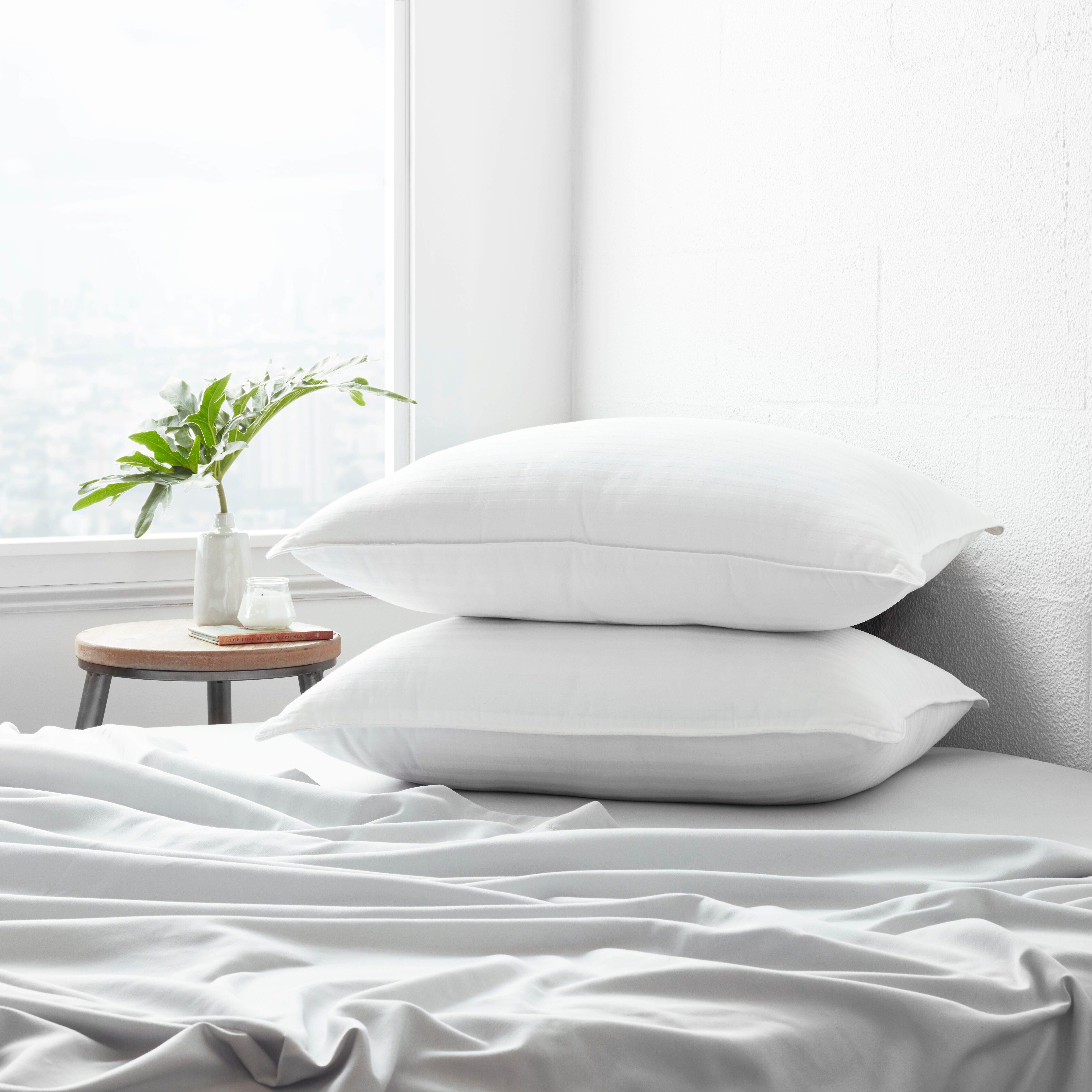 Home Collection 2 Pack Plush Down Alternative Gel Fiber Pillows, White, large