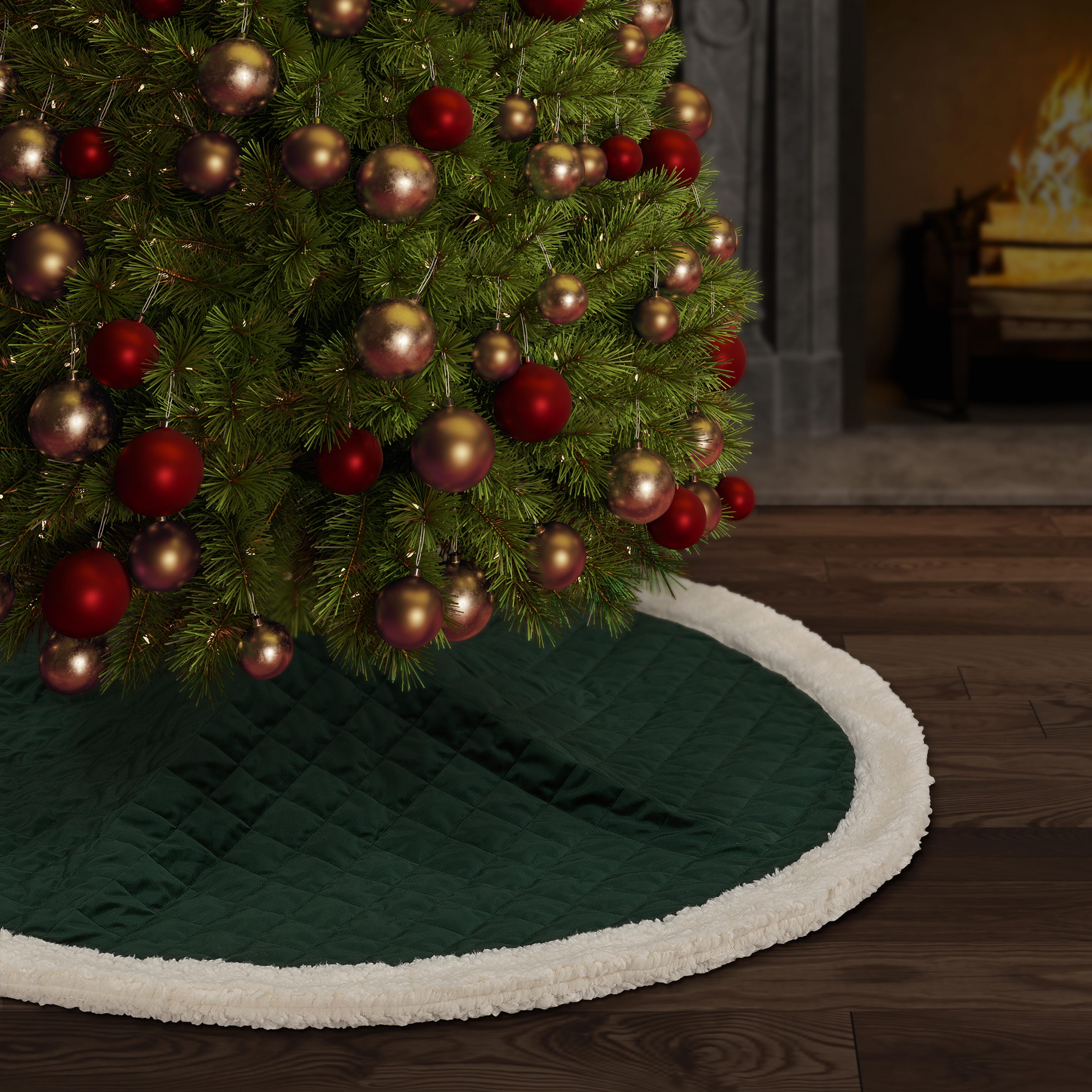 J. Queen New York Casey Sherpa Tree Skirt Quilted Christmas Tree Skirt, Evergreen, large