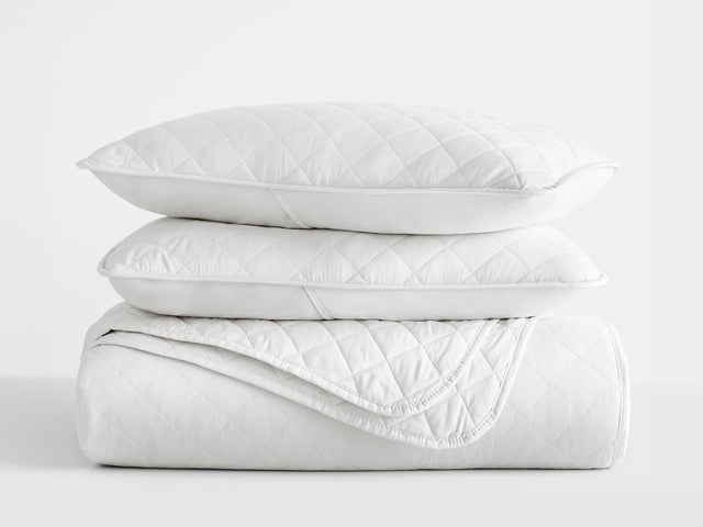 Ienjoy Home All Season 3 Piece Full/Queen Diamond Stitch Quilt Set with Shams