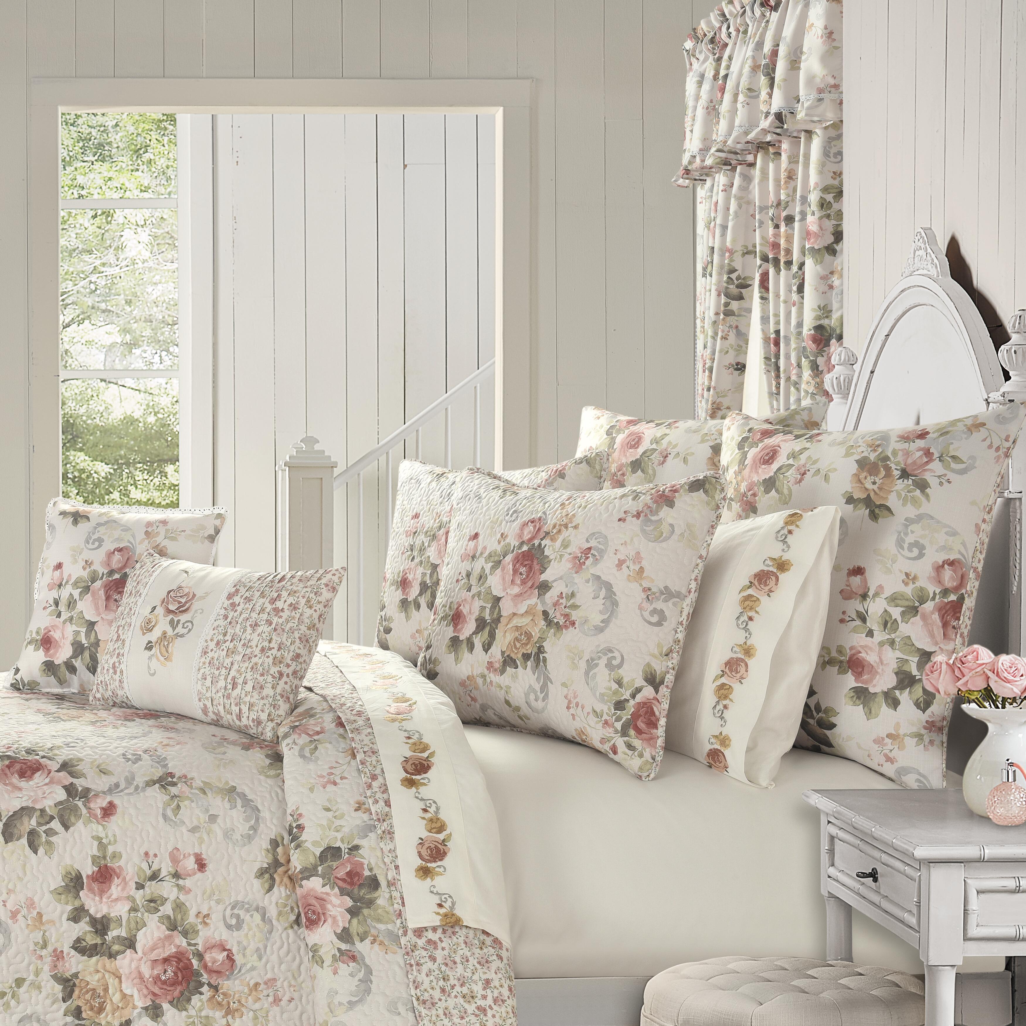 Royal Court Chablis Full/Queen 3 Piece Quilt Set, Rose Gold, large