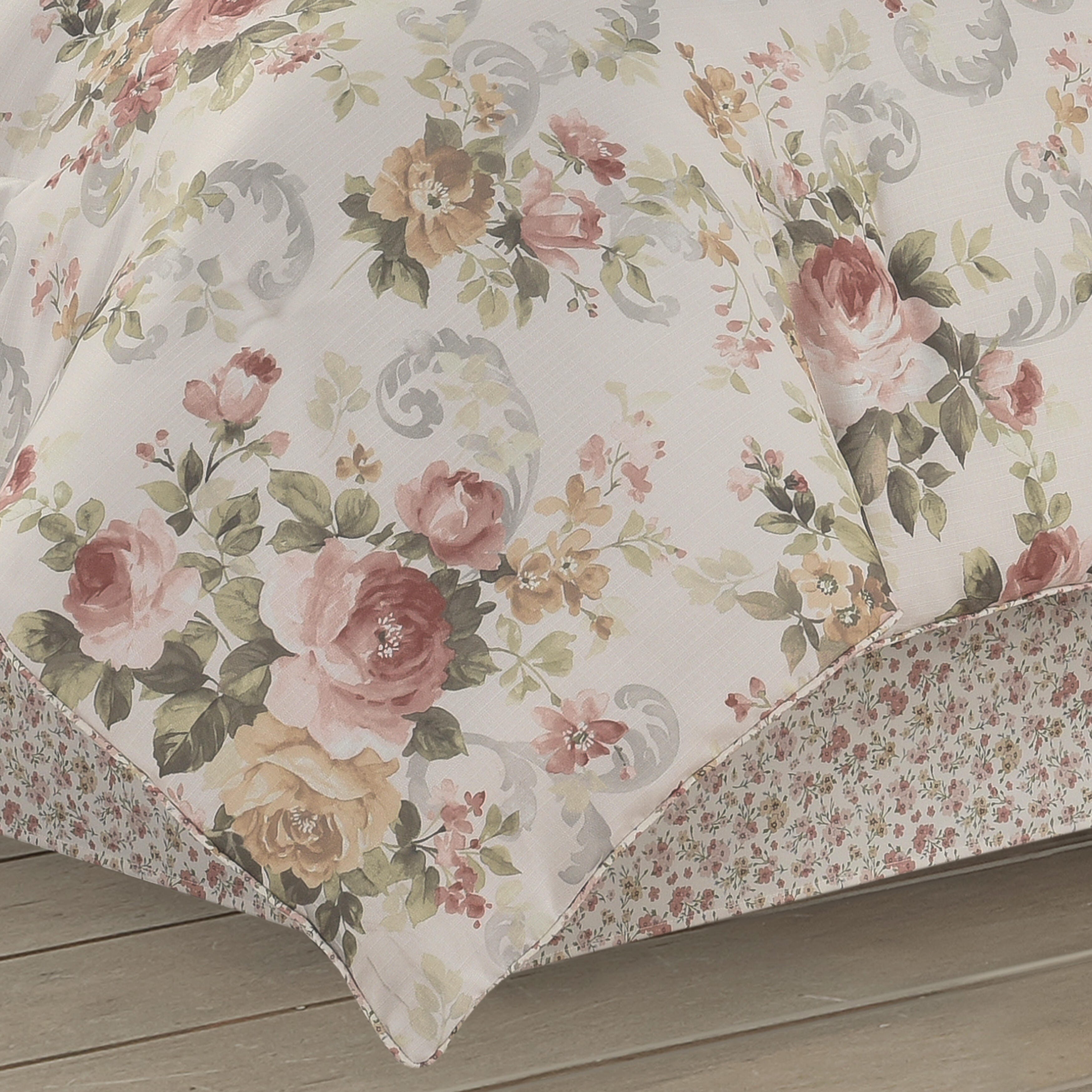 Royal Court Chablis Queen 4 Piece Comforter Set, Rose Gold, large