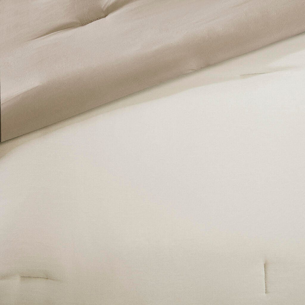 Swatch color Taupe/Brown , product with this swatch is currently selected