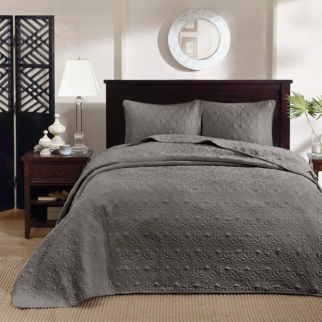 Quebec King Reversible Bedspread Set, Dark Gray, large
