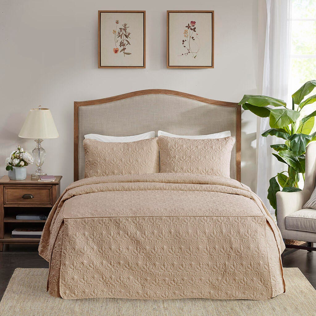 Quebec King 3 Piece Split Corner Pleated Quilted Bedspread, Khaki, large