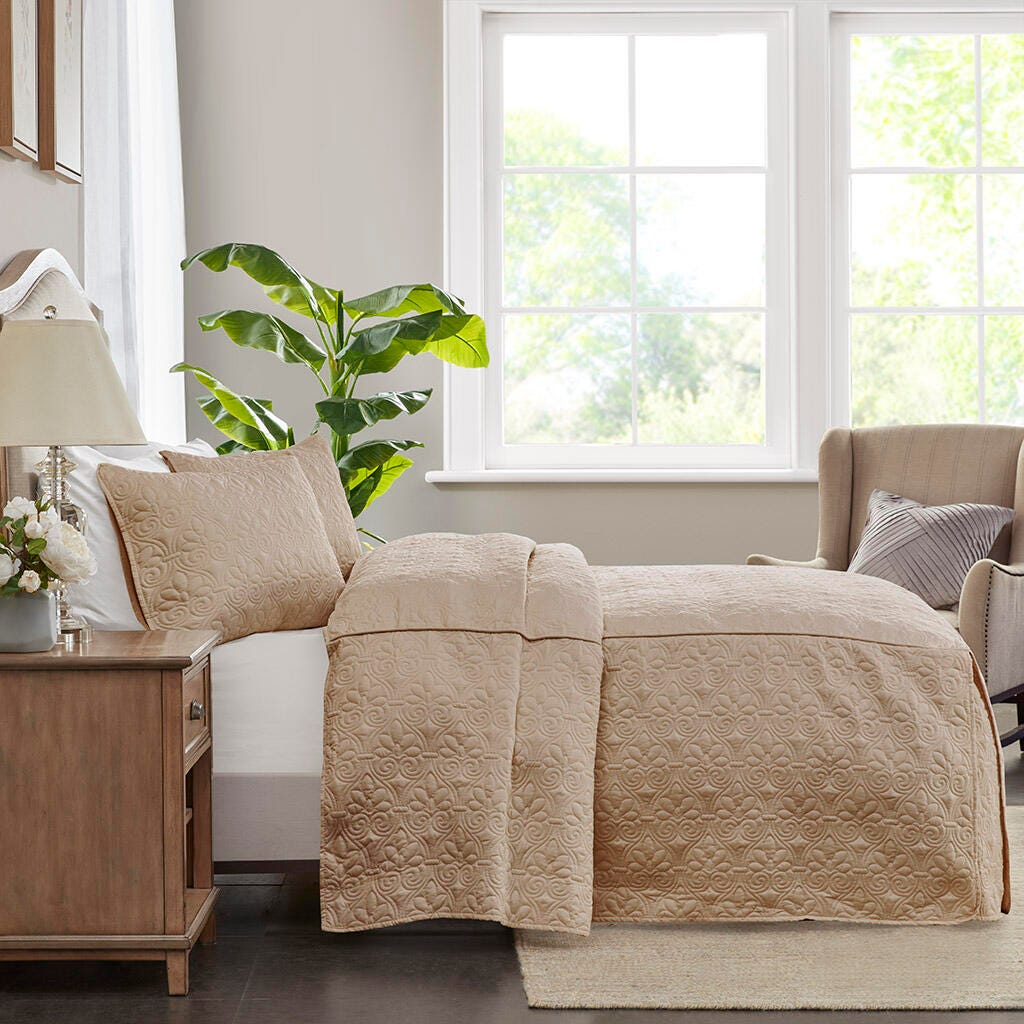Quebec King 3 Piece Split Corner Pleated Quilted Bedspread, Khaki, large