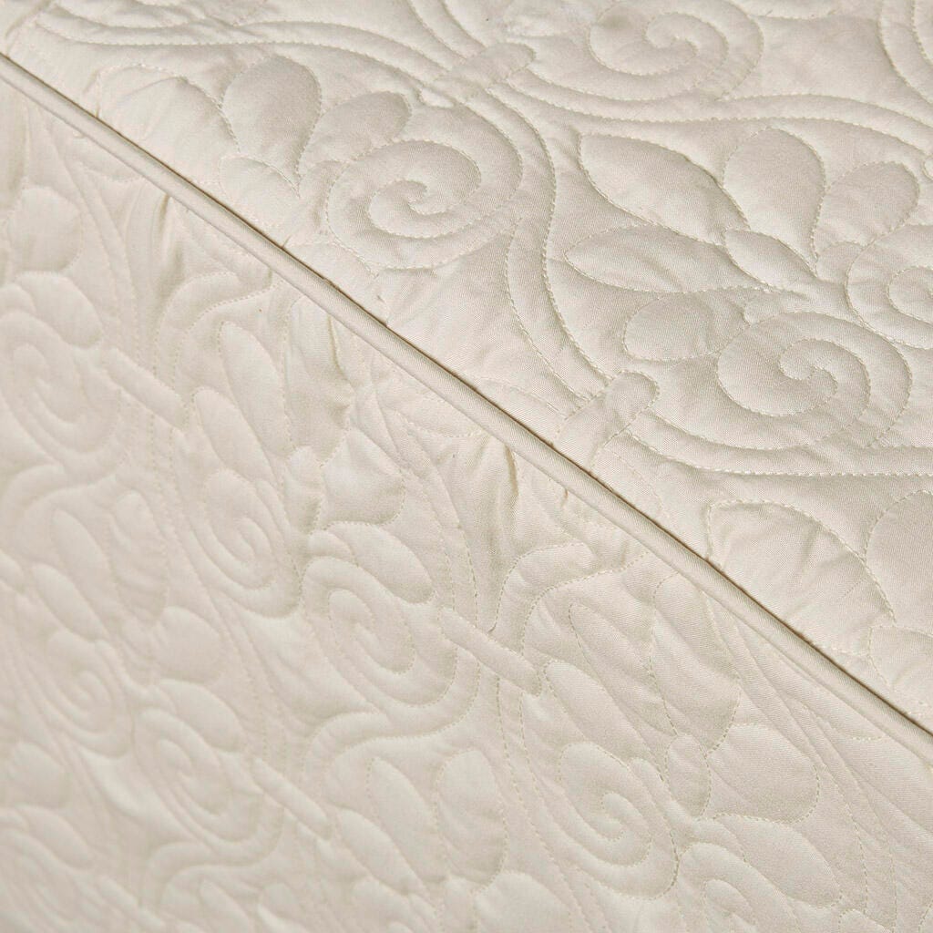 Quebec King 3 Piece Split Corner Pleated Quilted Bedspread, Cream, large