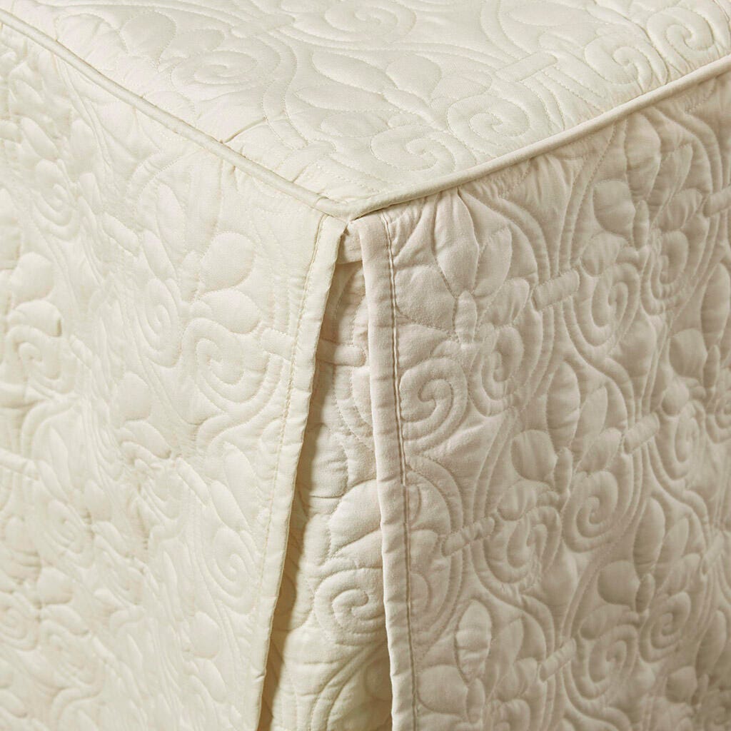 Quebec King 3 Piece Split Corner Pleated Quilted Bedspread, Cream, large