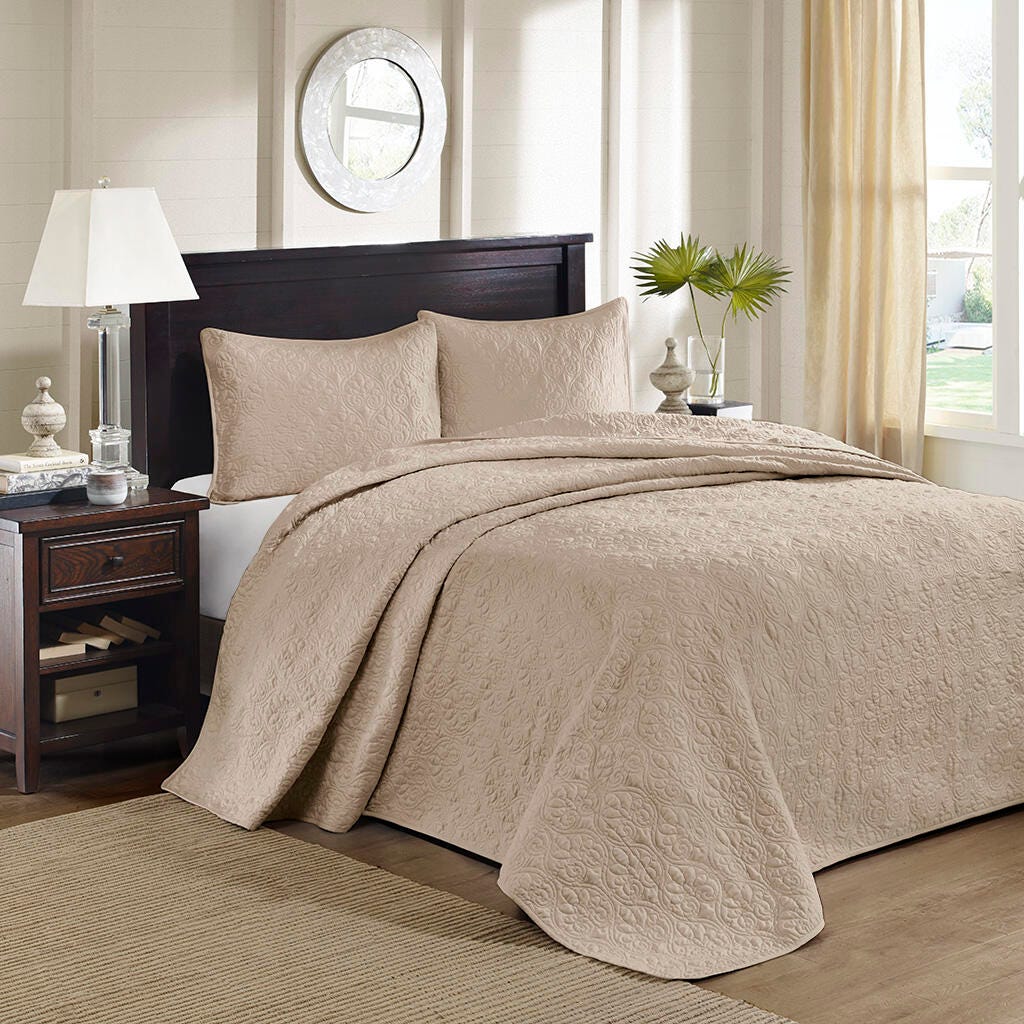 Quebec Queen Reversible Bedspread Set, Khaki, large